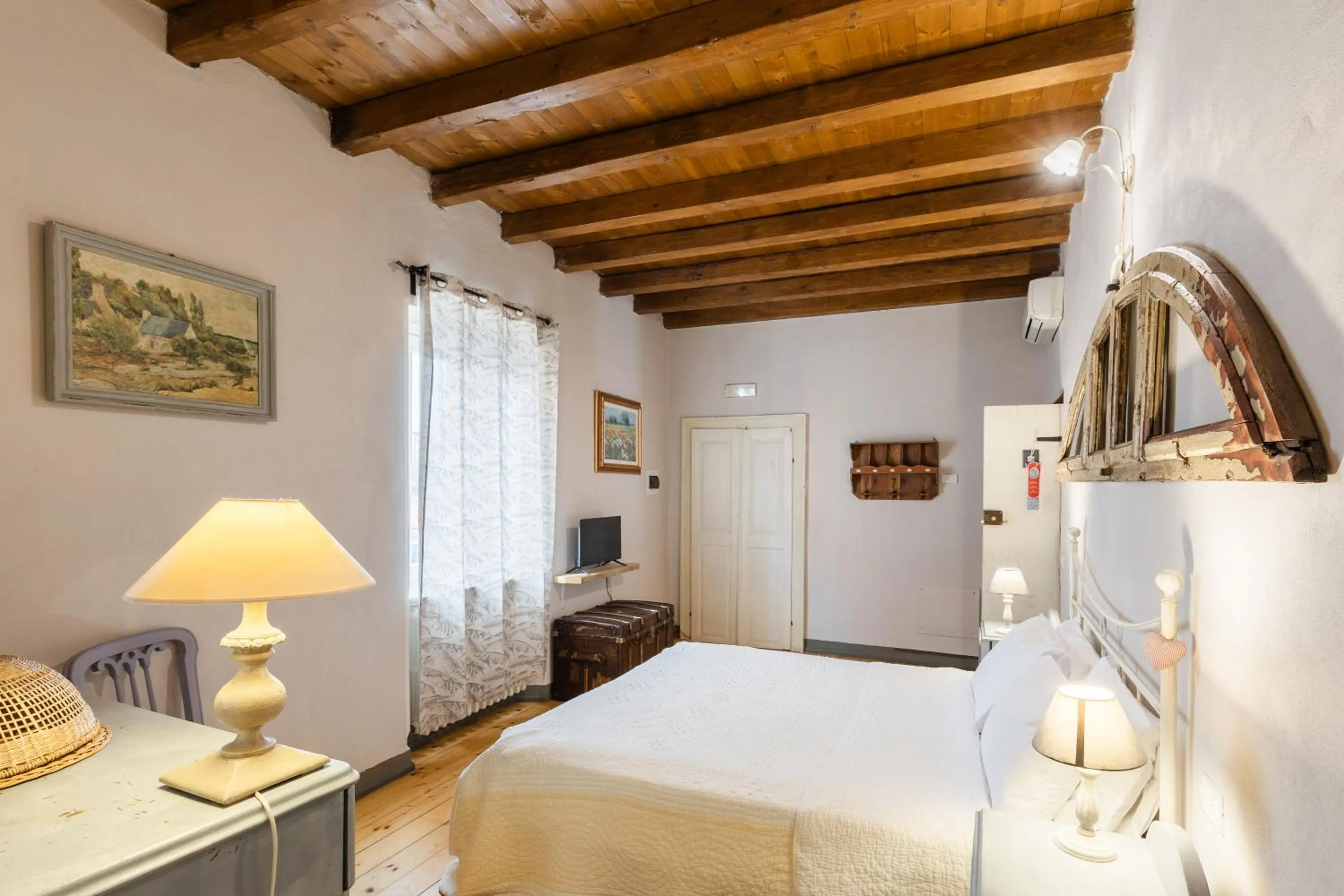 TV and multimedia, Bed in B&B Corte del Mincio