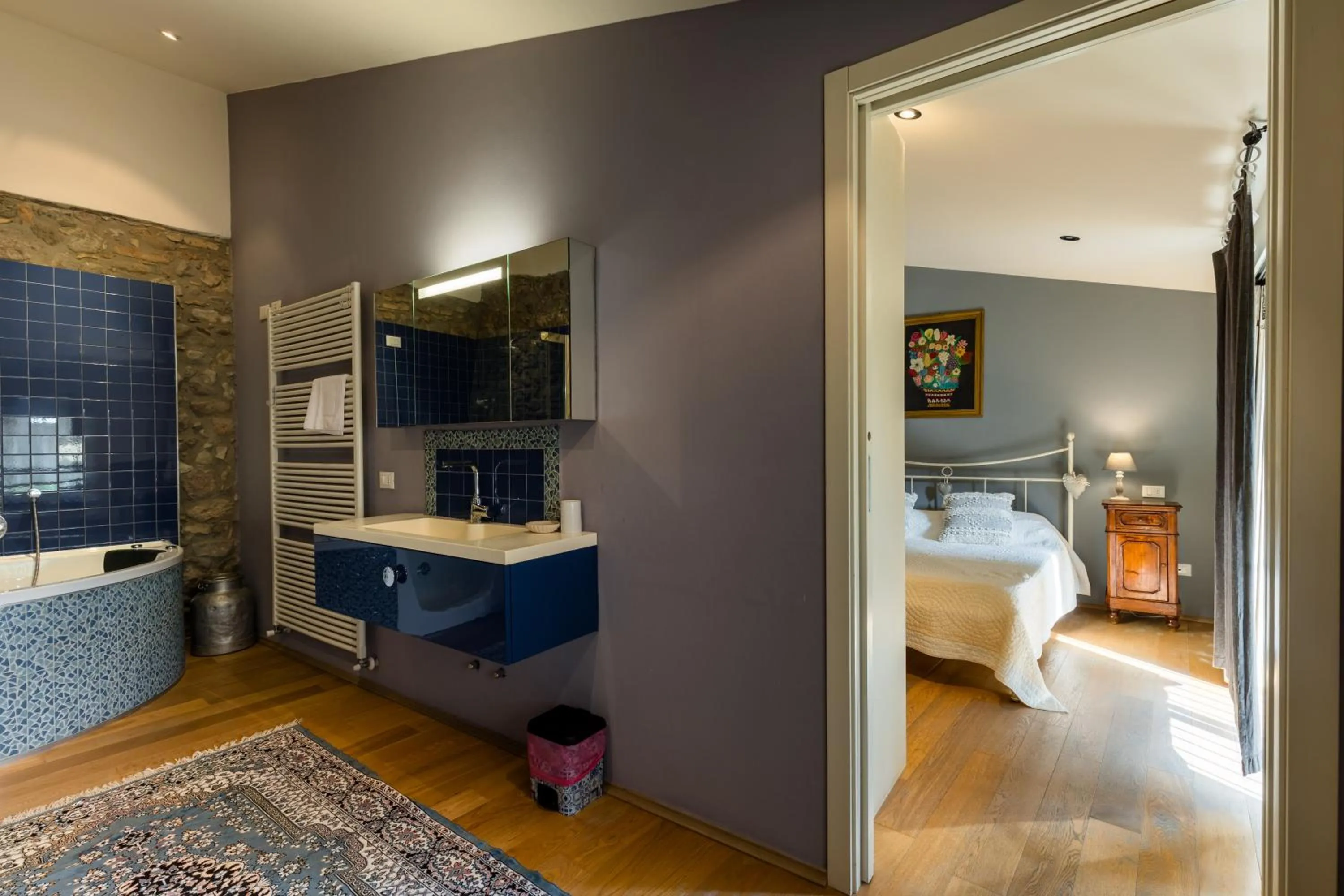 Shower, Bed in B&B Corte del Mincio