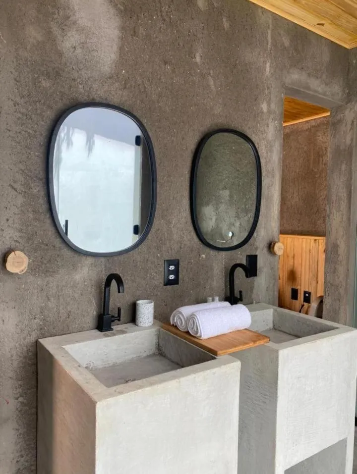Bathroom in Pedras Do Patacho Hotel Boutique Experience