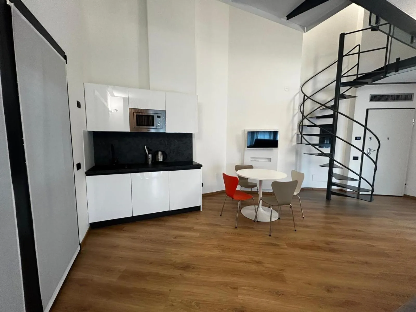 Kitchen or kitchenette in BB Hotels Aparthotel Isola