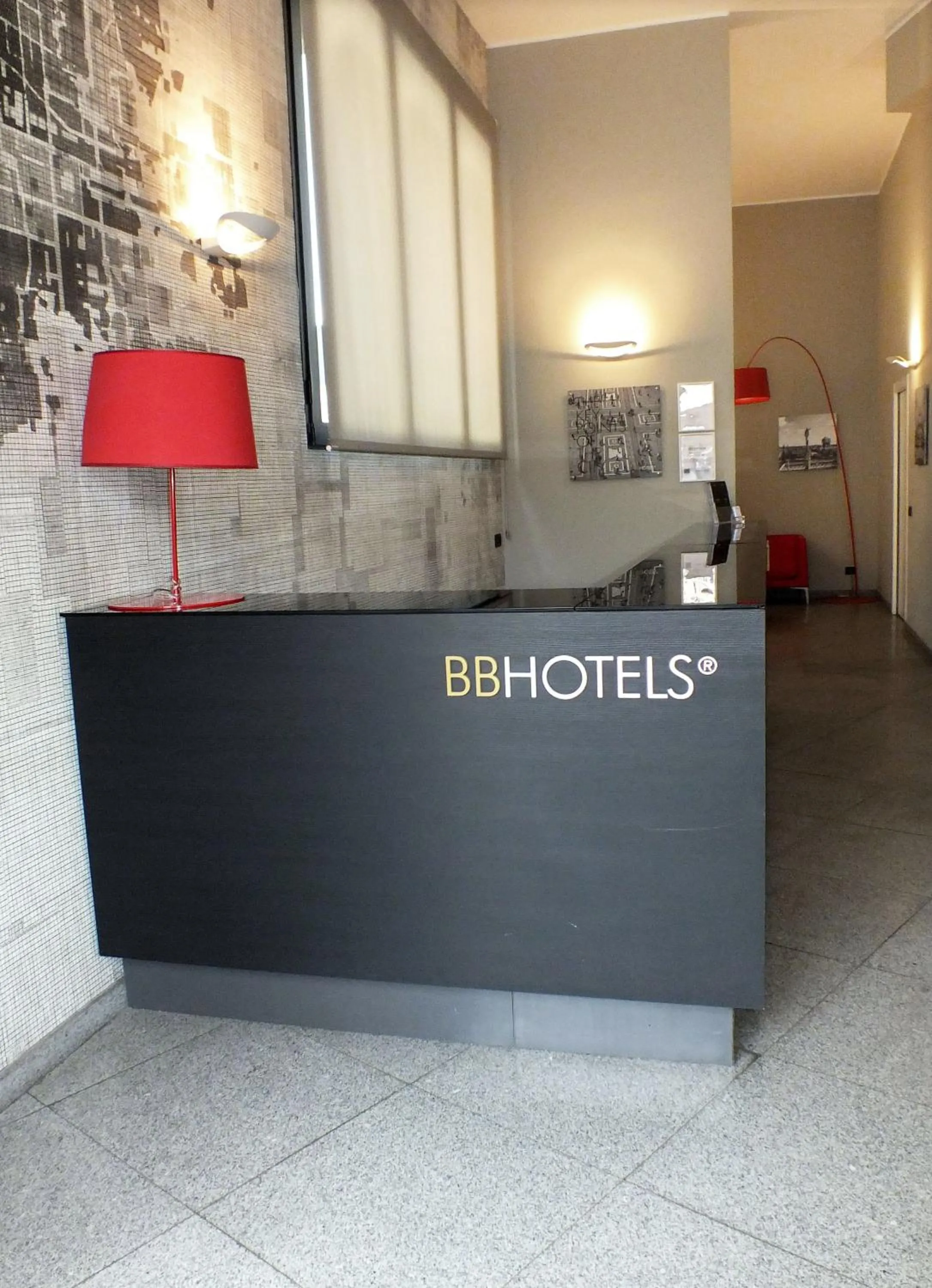 Lobby or reception in BB Hotels Aparthotel Isola