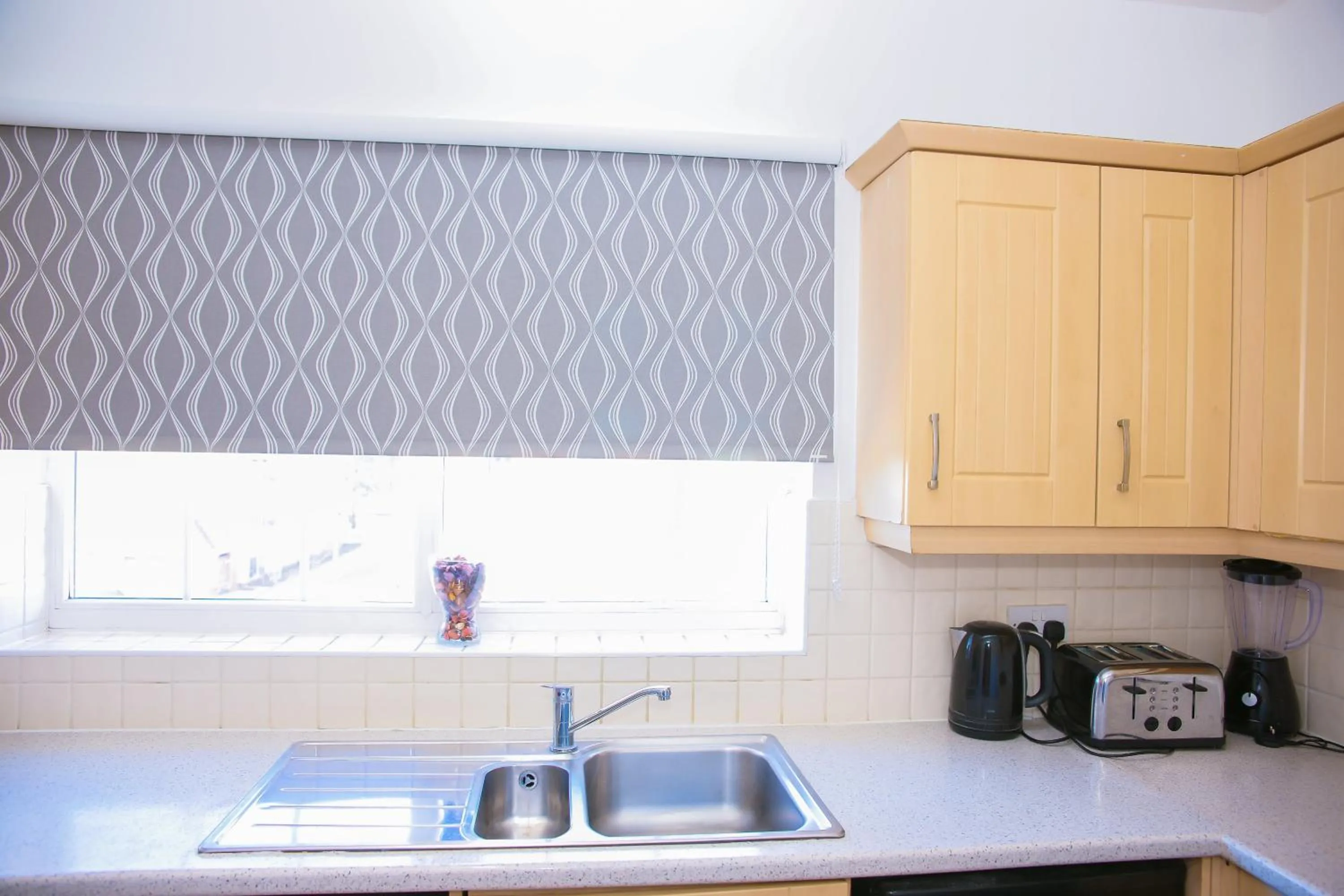 MODERN 2 BEDROOM APARTMENT