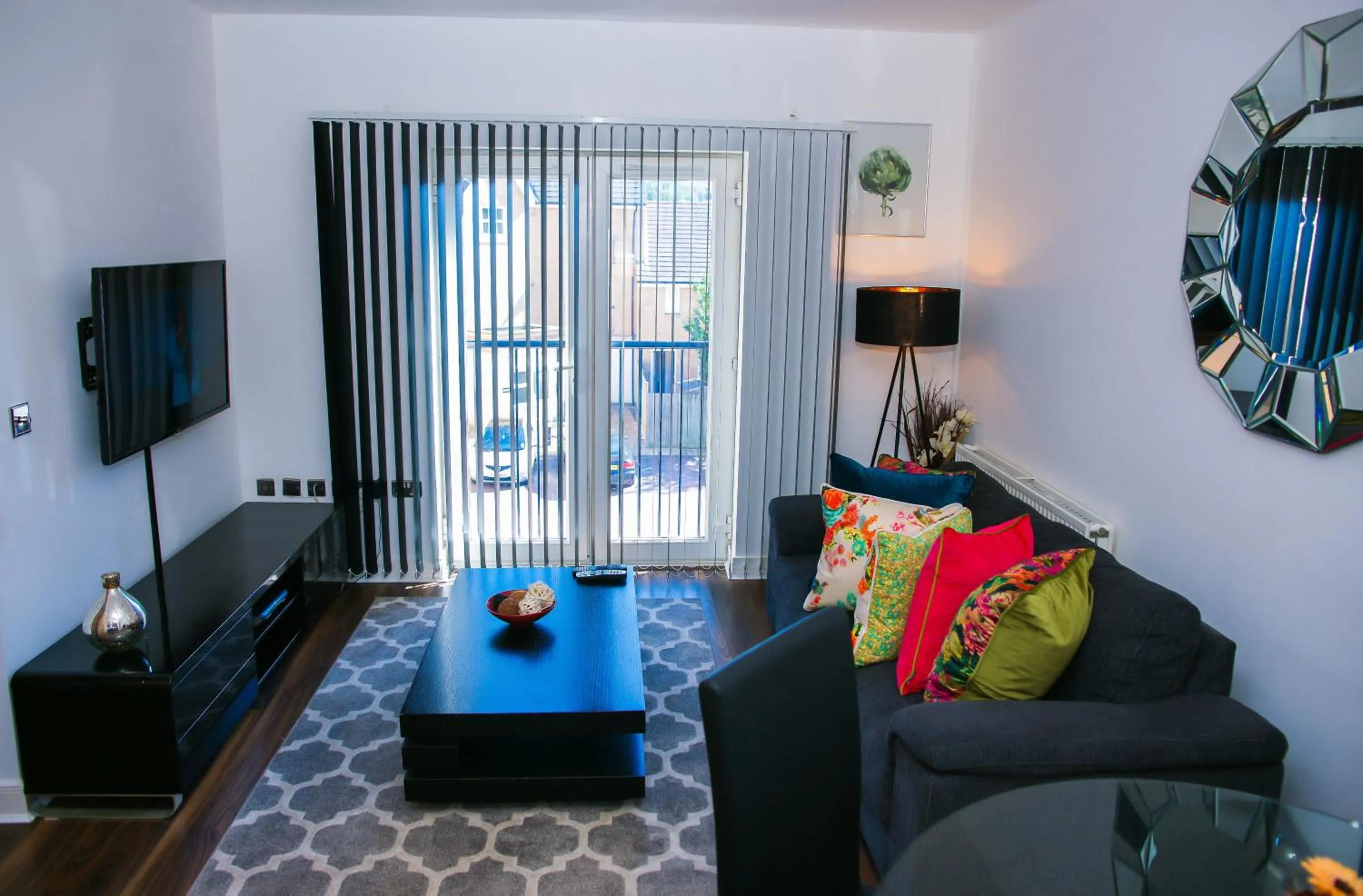 MODERN 2 BEDROOM APARTMENT