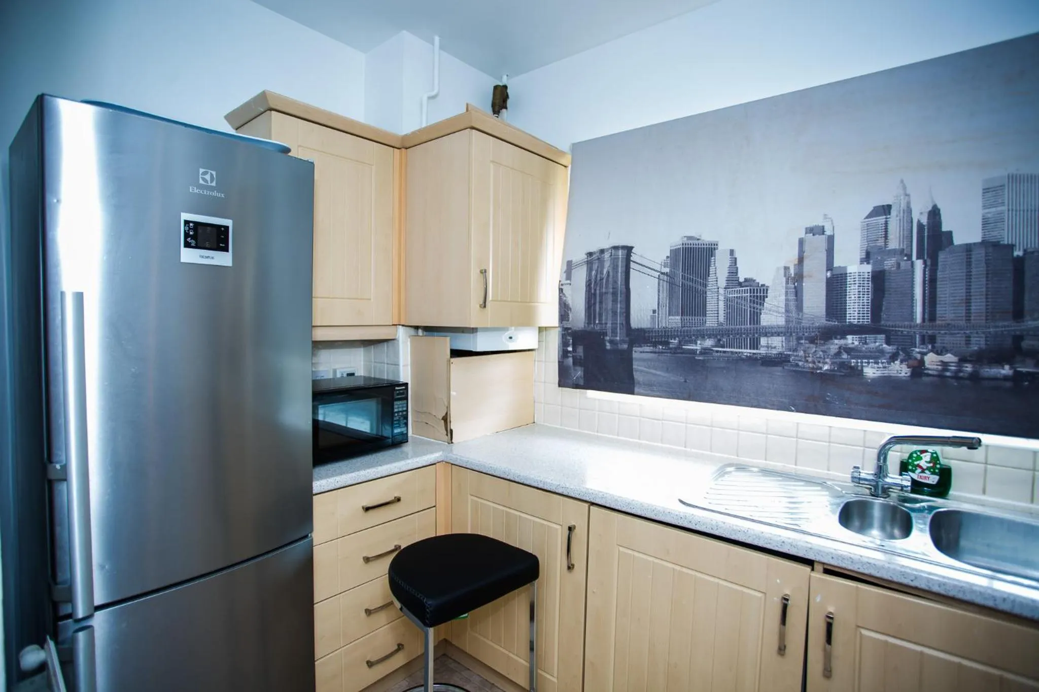 MODERN 2 BEDROOM APARTMENT