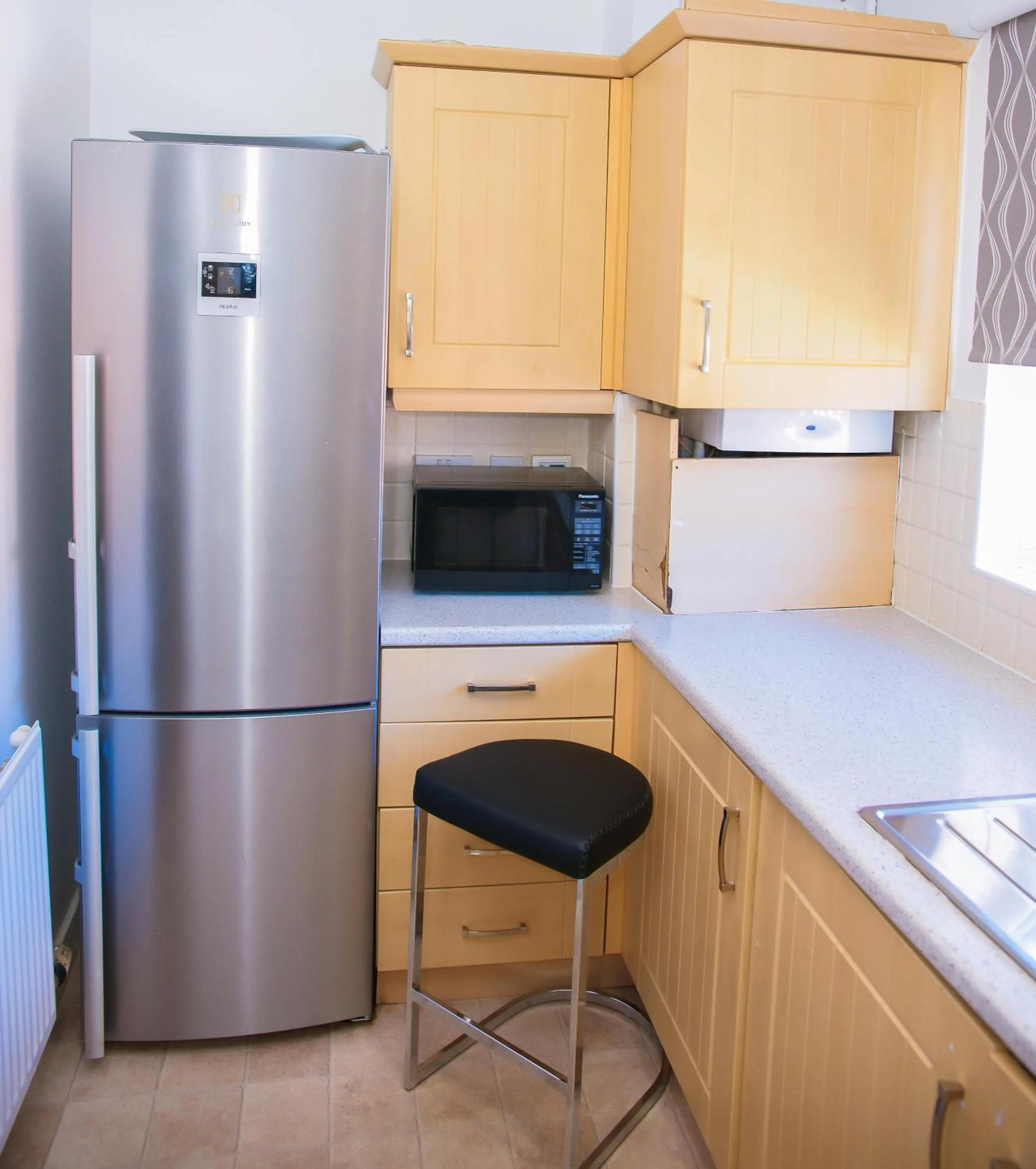 MODERN 2 BEDROOM APARTMENT