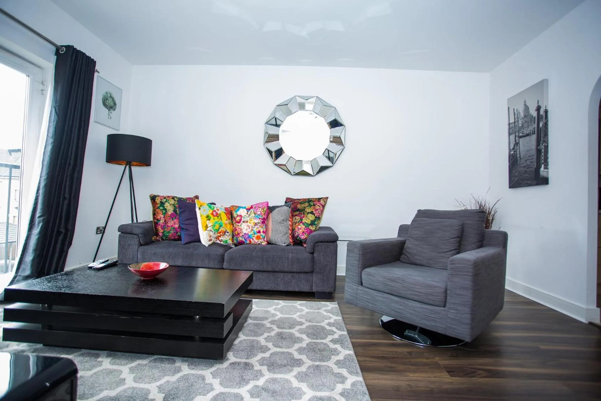 MODERN 2 BEDROOM APARTMENT