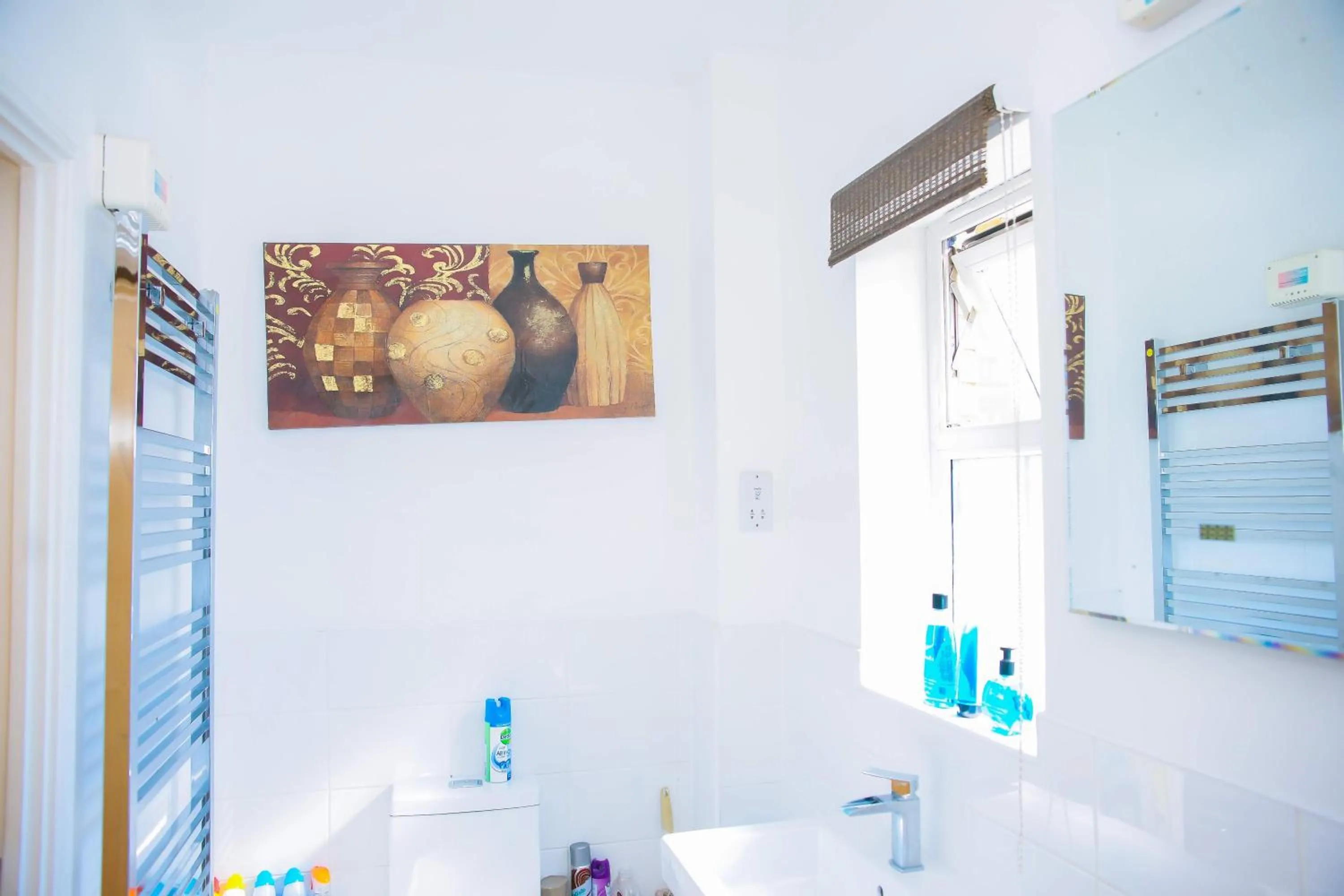 MODERN 2 BEDROOM APARTMENT