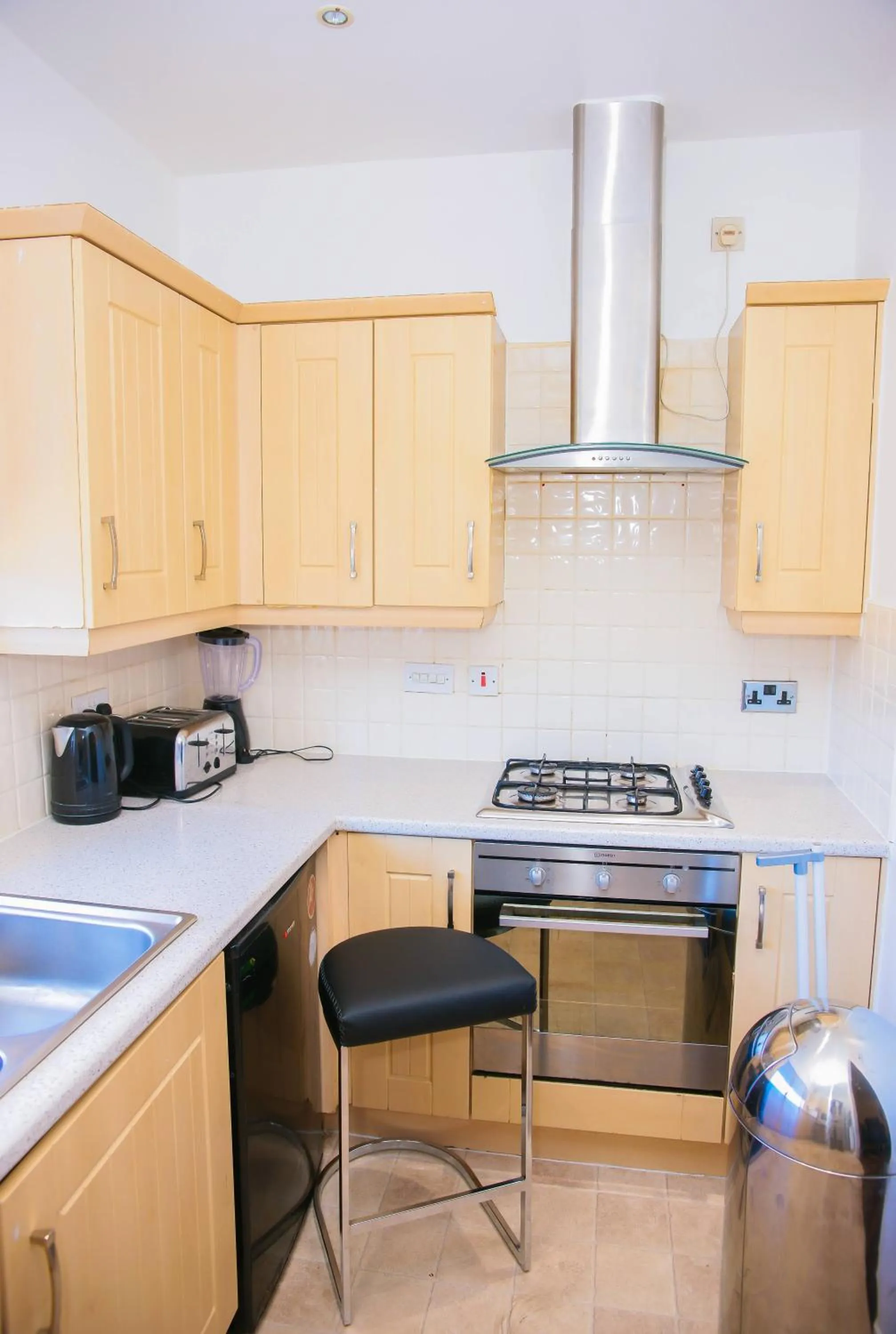 MODERN 2 BEDROOM APARTMENT