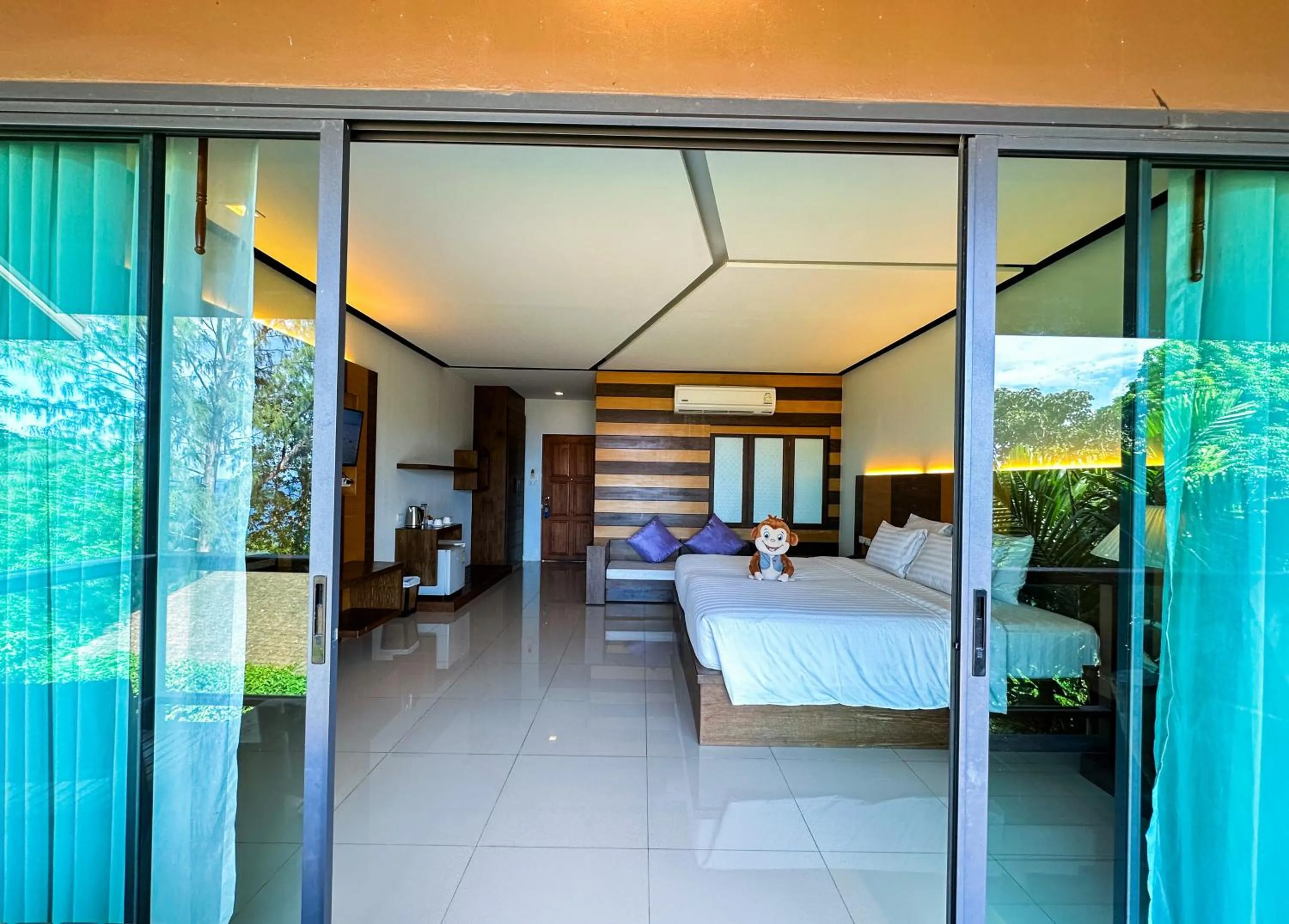 Photo of the whole room, Bed in Secret Cliff Resort & Restaurant - SHA Plus