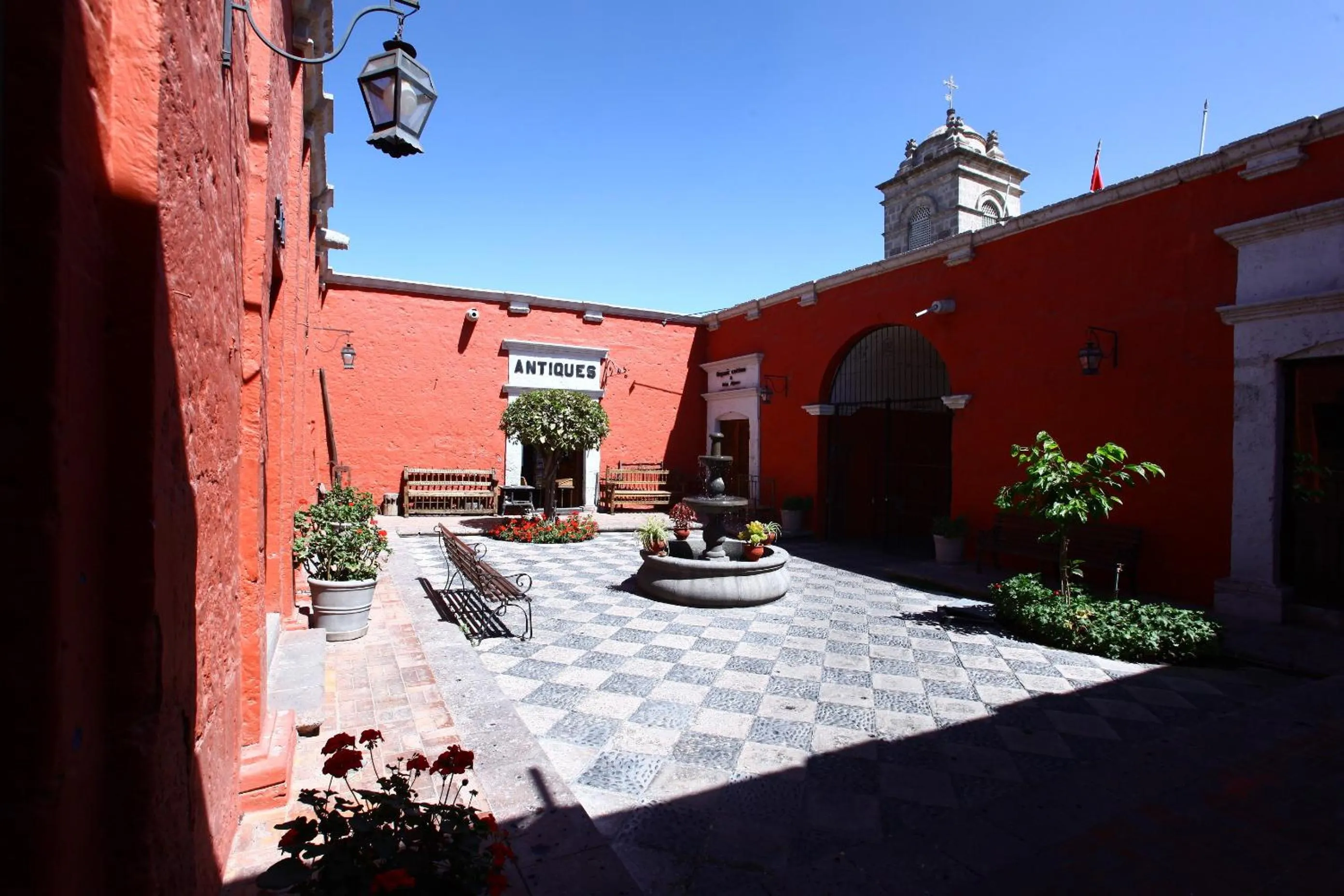 Facade/entrance in San Agustin Posada del Monasterio