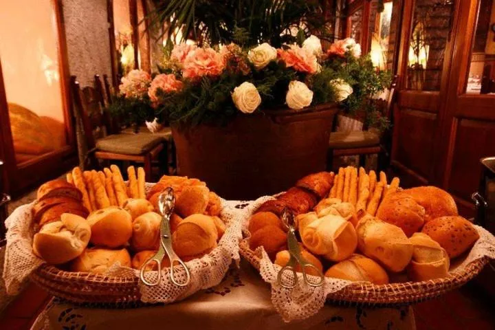 Food and drinks in Hotel Arnaldo Aquila D’oro