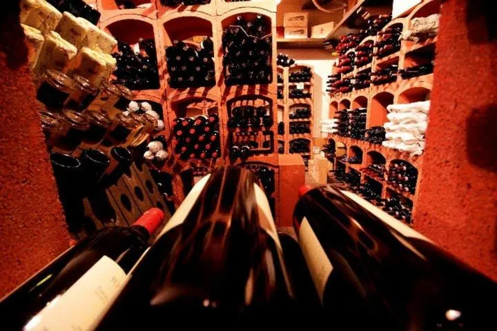 Food and drinks in Hotel Arnaldo Aquila D’oro