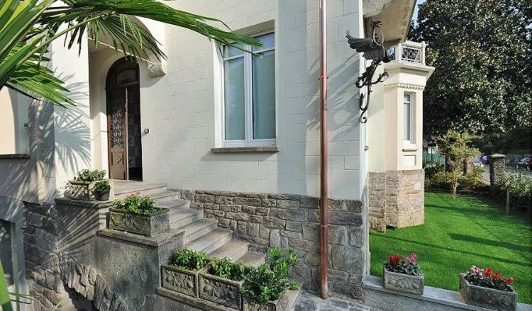 Facade/entrance in Residence Villa Maurice