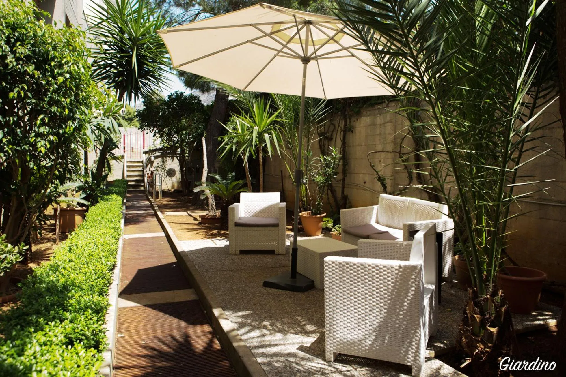 Garden in Marbela Apartments & Suites