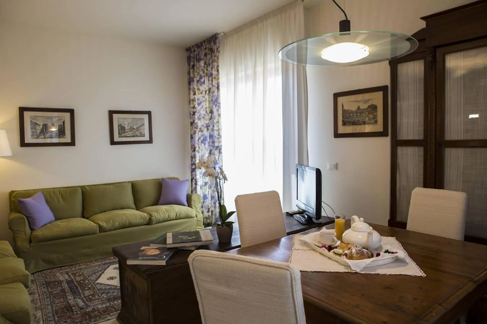 Living room in Marbela Apartments & Suites