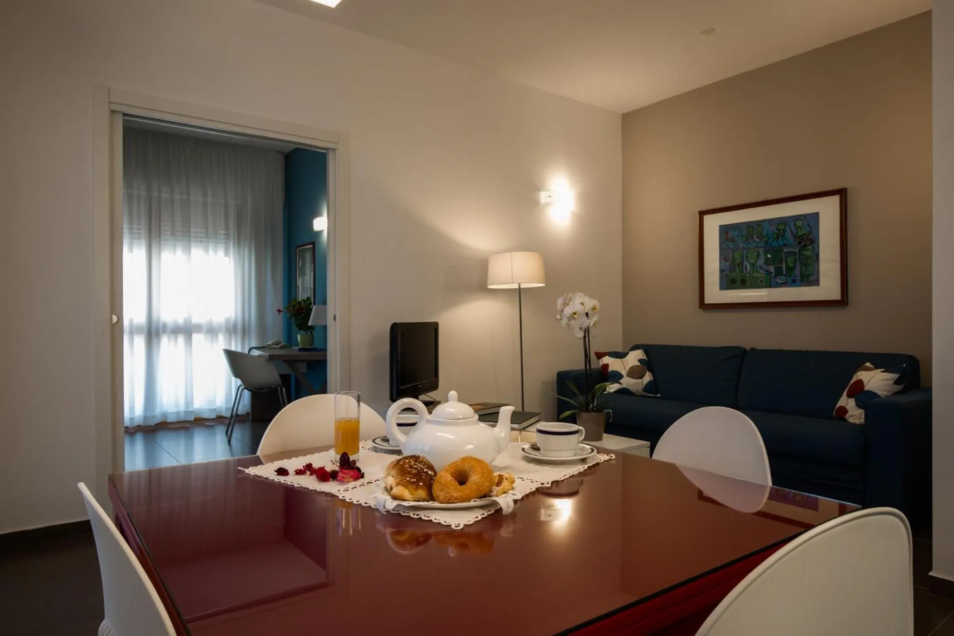 Dining area in Marbela Apartments & Suites