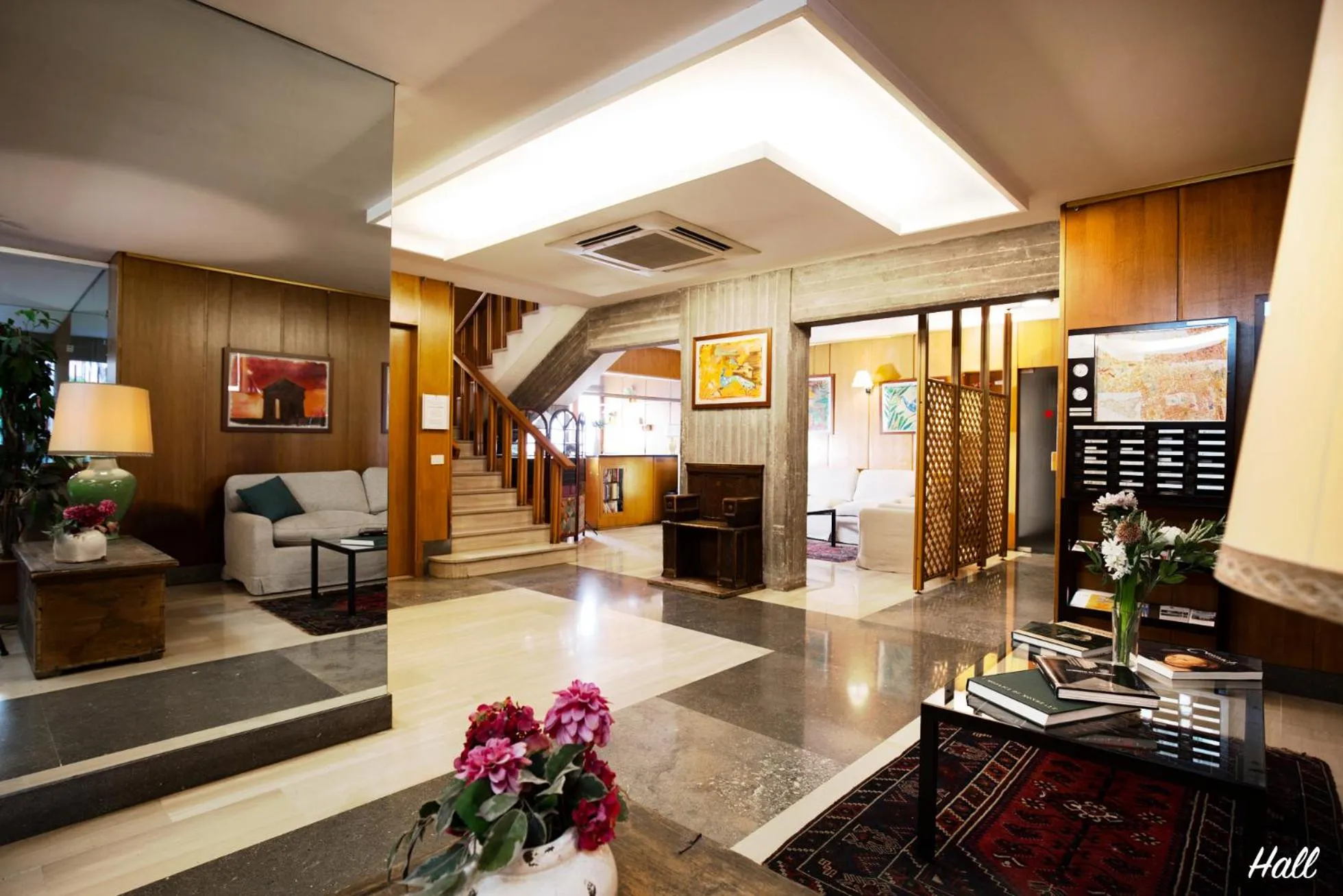 Lobby or reception in Marbela Apartments & Suites