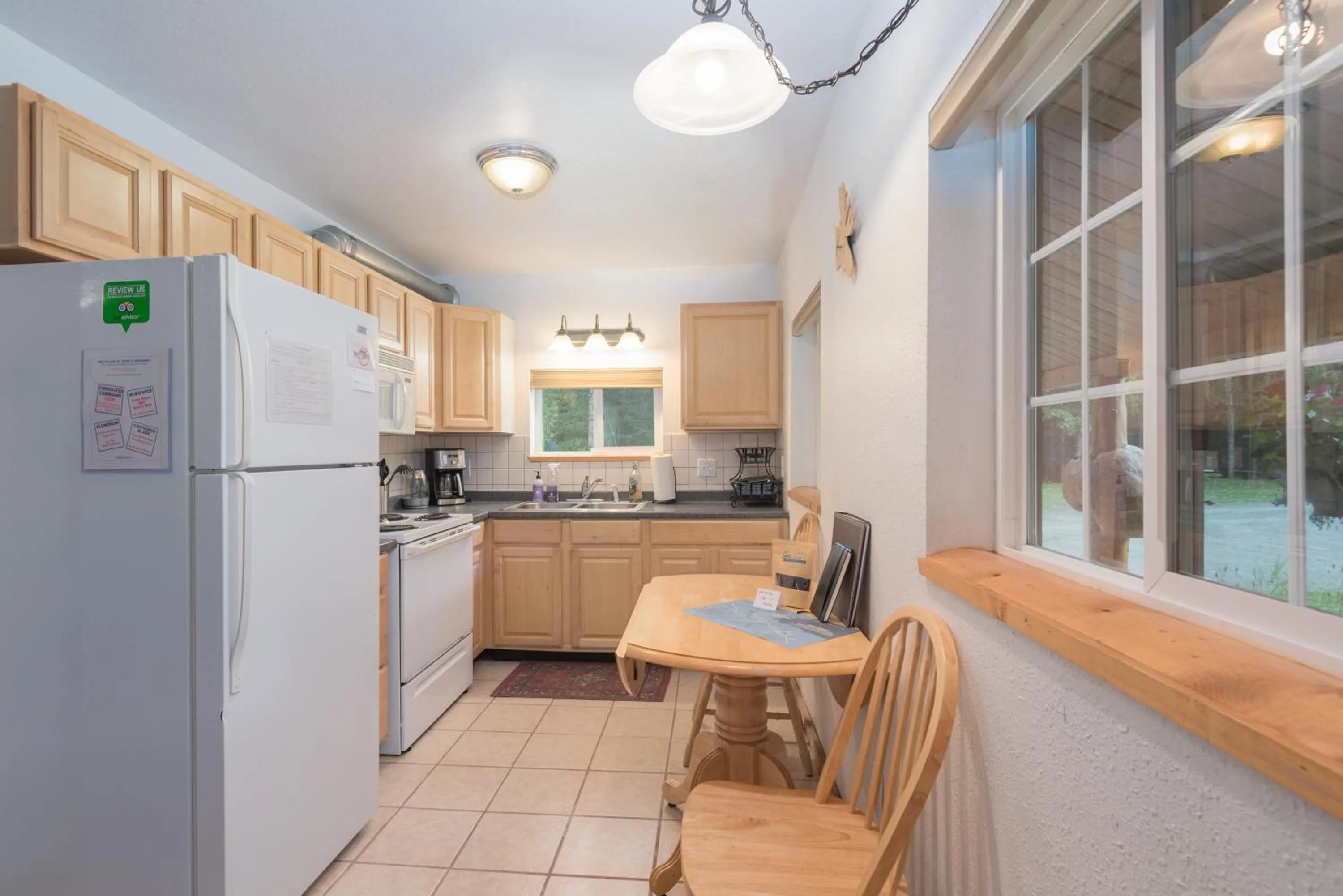 Kitchen or kitchenette in Hope's Hideaway, LLC