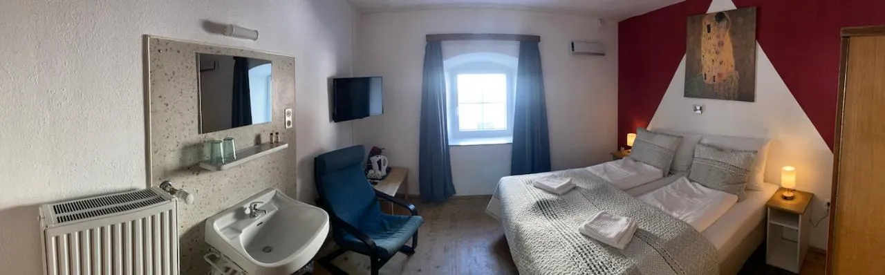 Bed in Gasthof Sonne Häselgehr