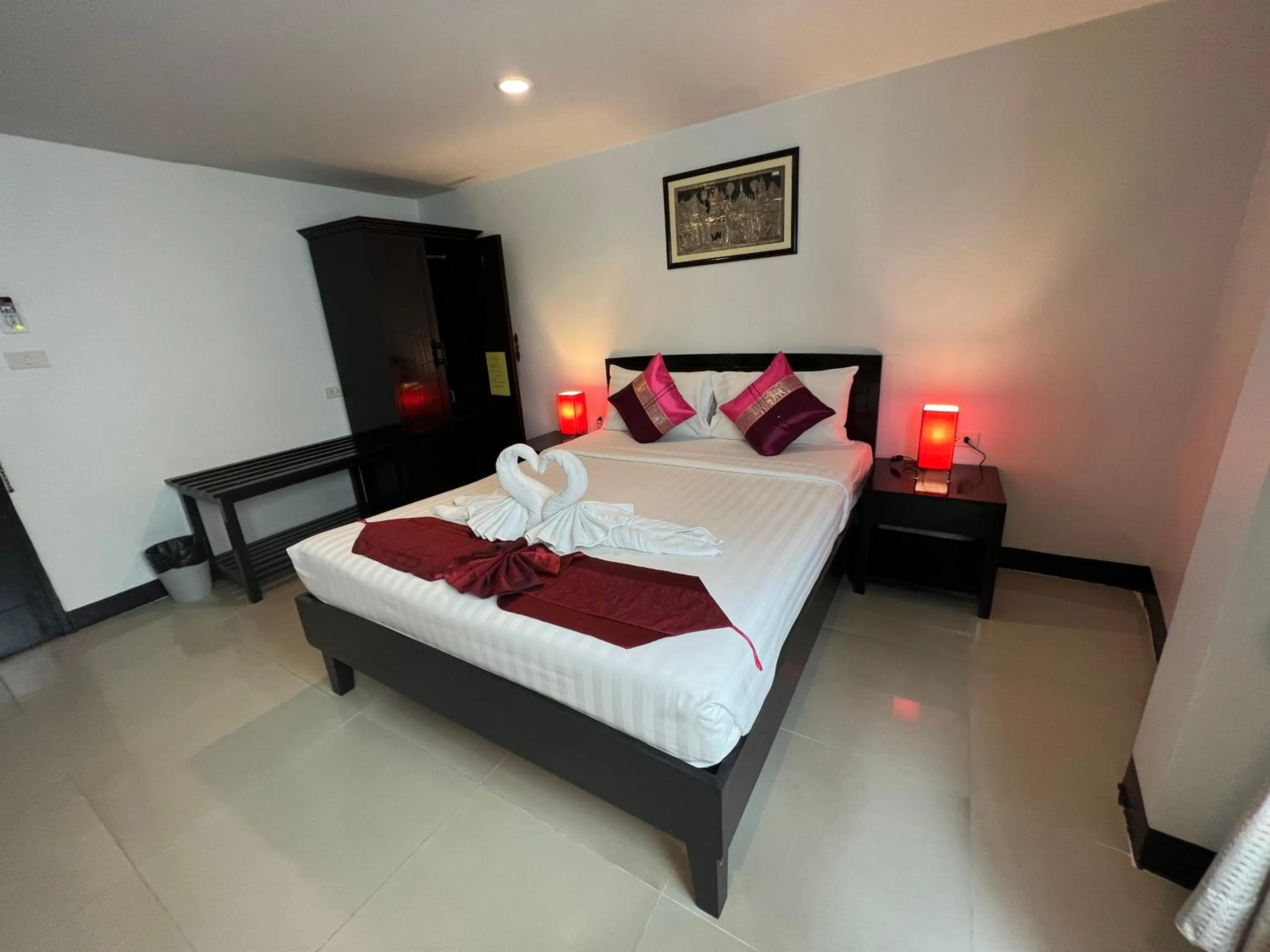 Bedroom, Bed in Silver Resortel