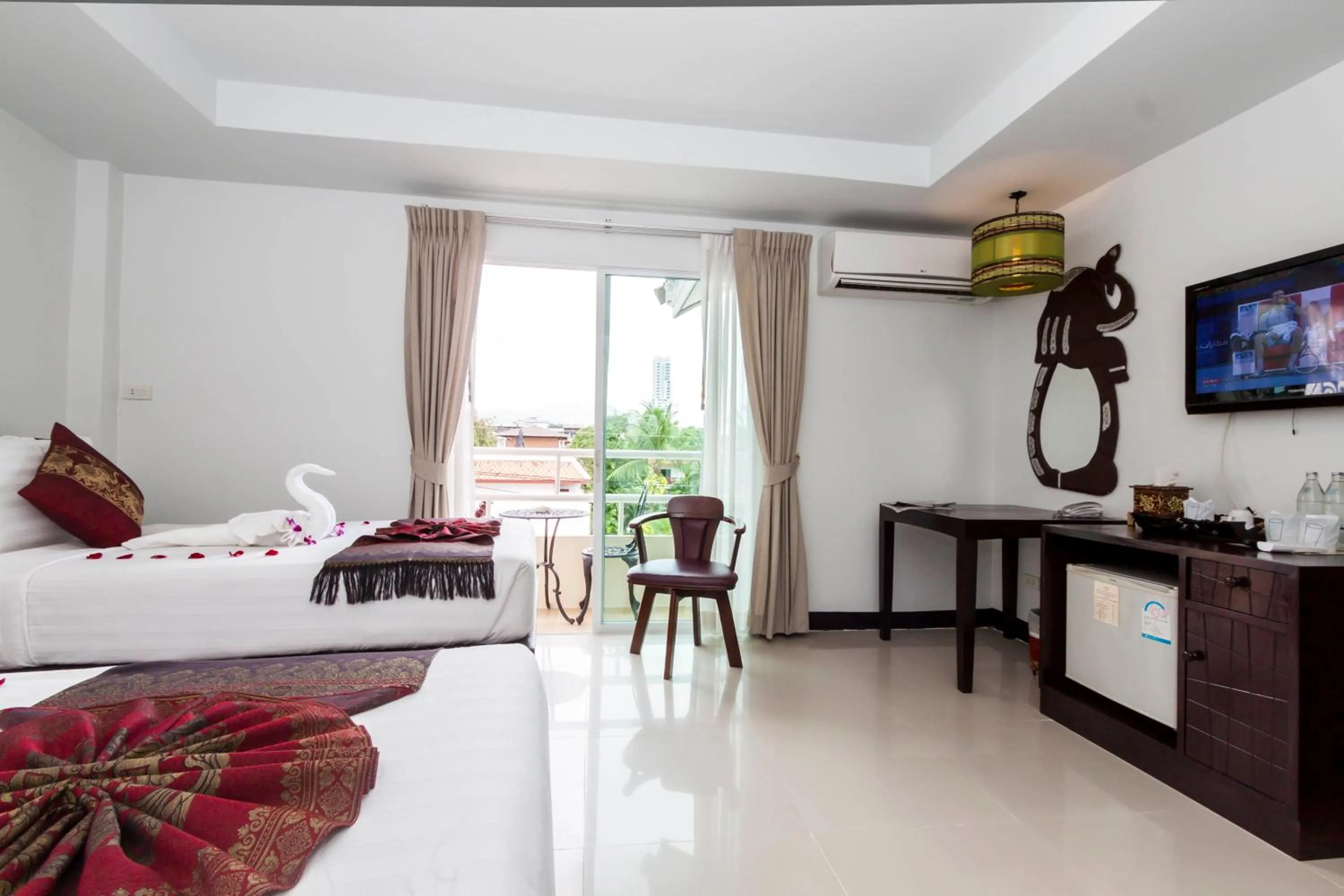 Bed in Silver Resortel