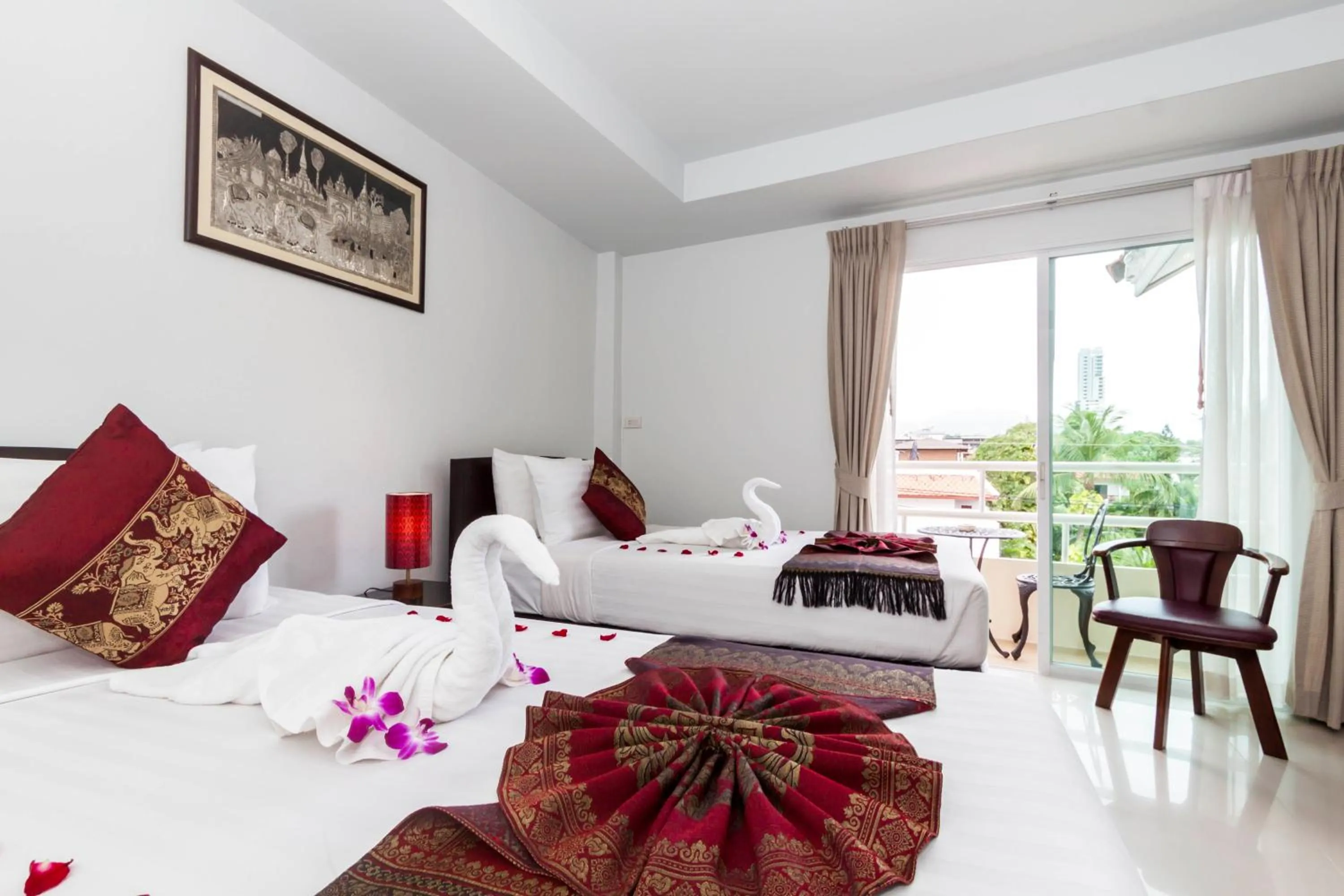 Bed in Silver Resortel