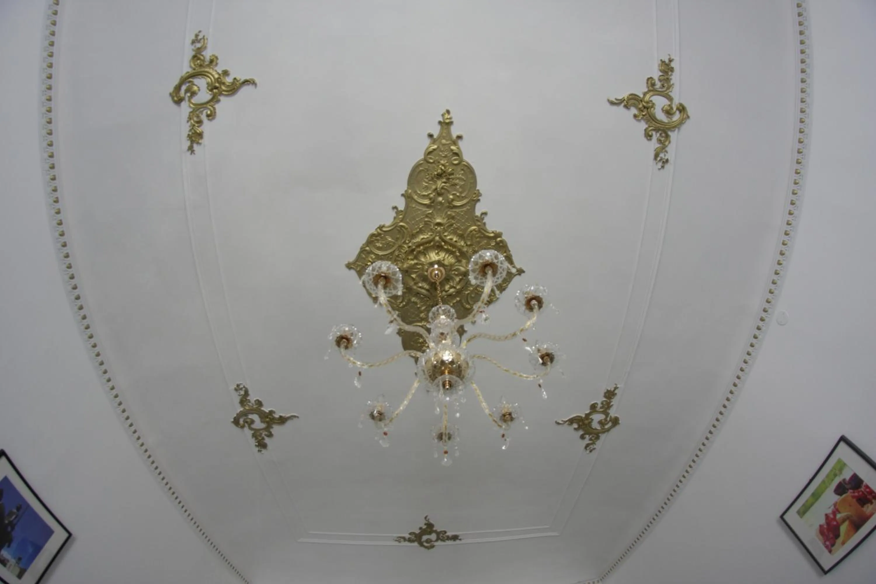 Communal lounge/ TV room in Gualtiero Camere & Suite