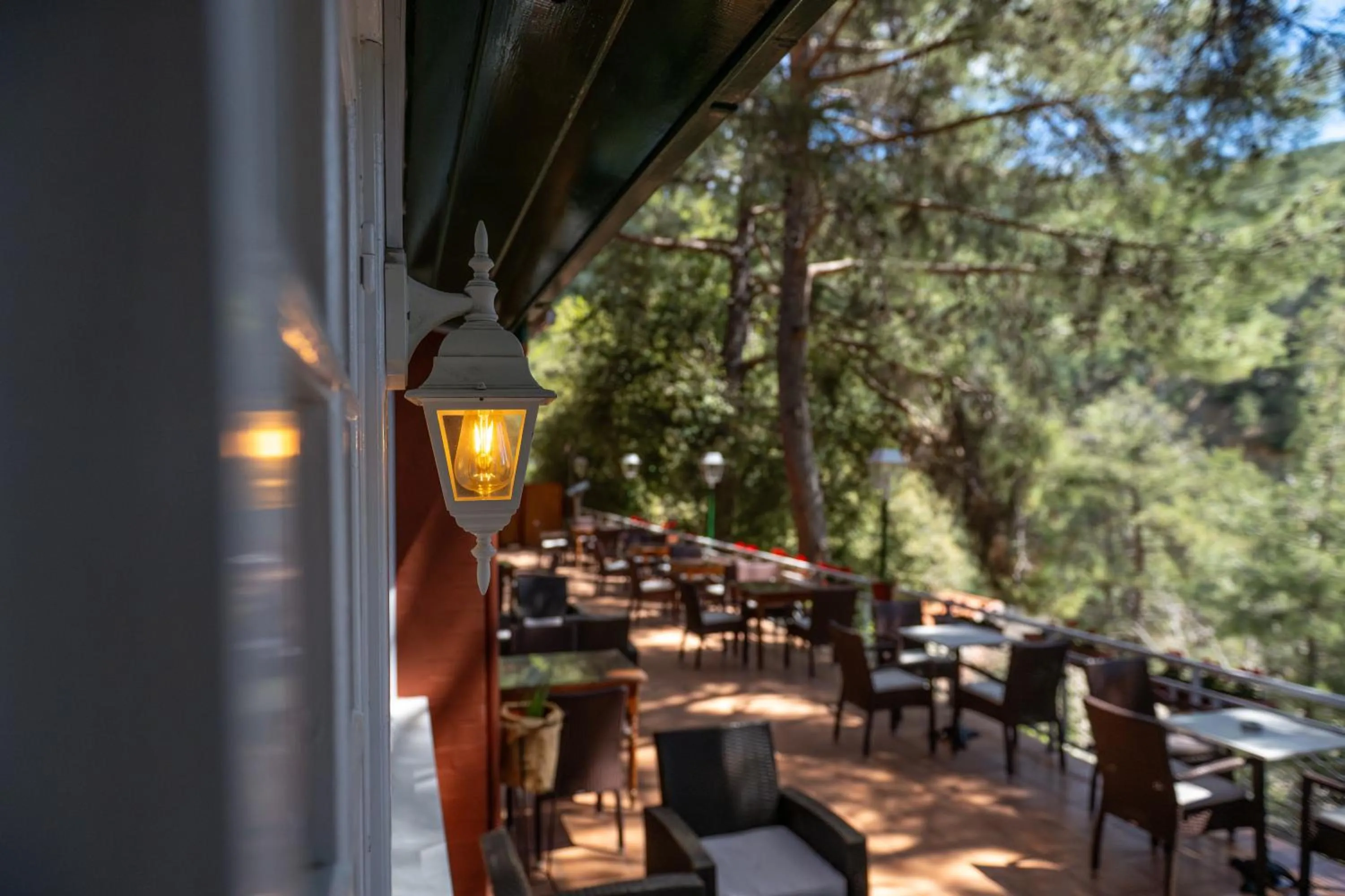 New Helvetia Historic Hotel