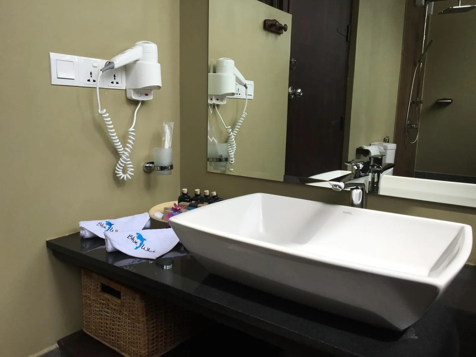 Bathroom in Blue Whale Resort & Kite Surfing