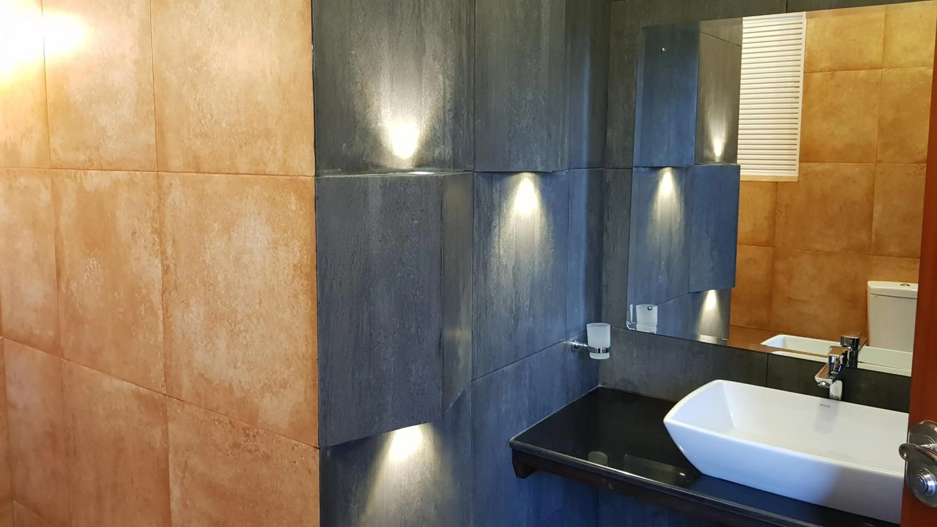 Blue Whale Resort & Kite Surfing