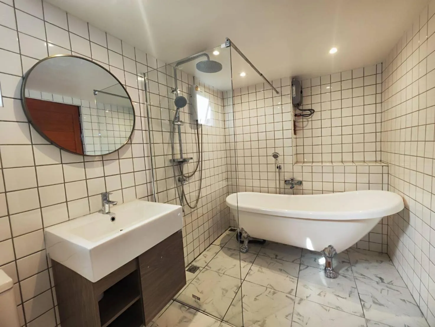 Shower in Suneta Hostel Chiangmai