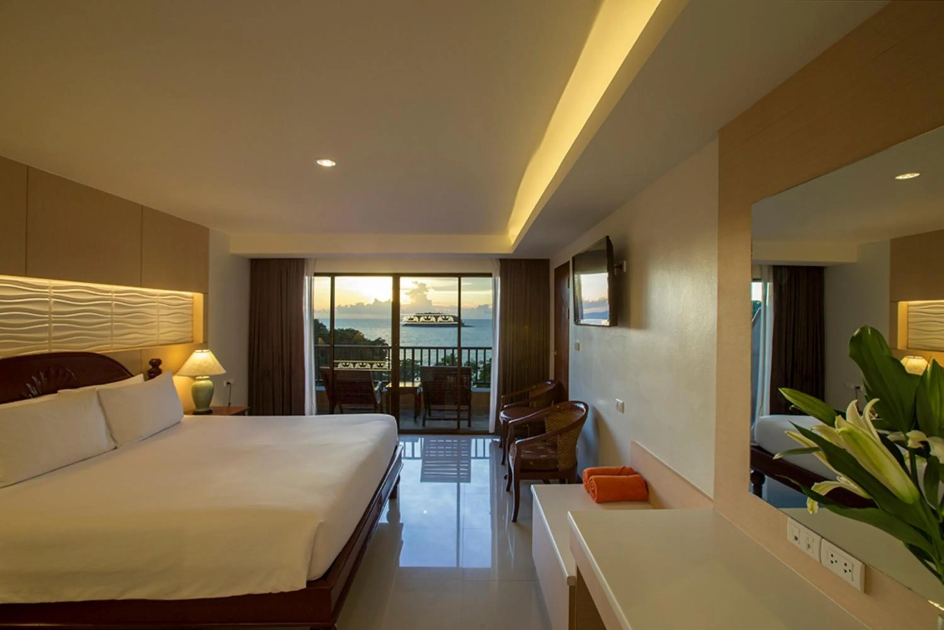 Photo of the whole room, Bed in Chanalai Garden Resort, Kata Beach