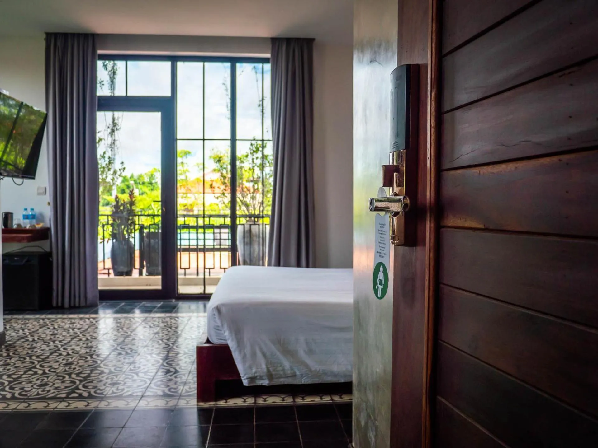 Photo of the whole room, Bed in Vihara The City of Temples