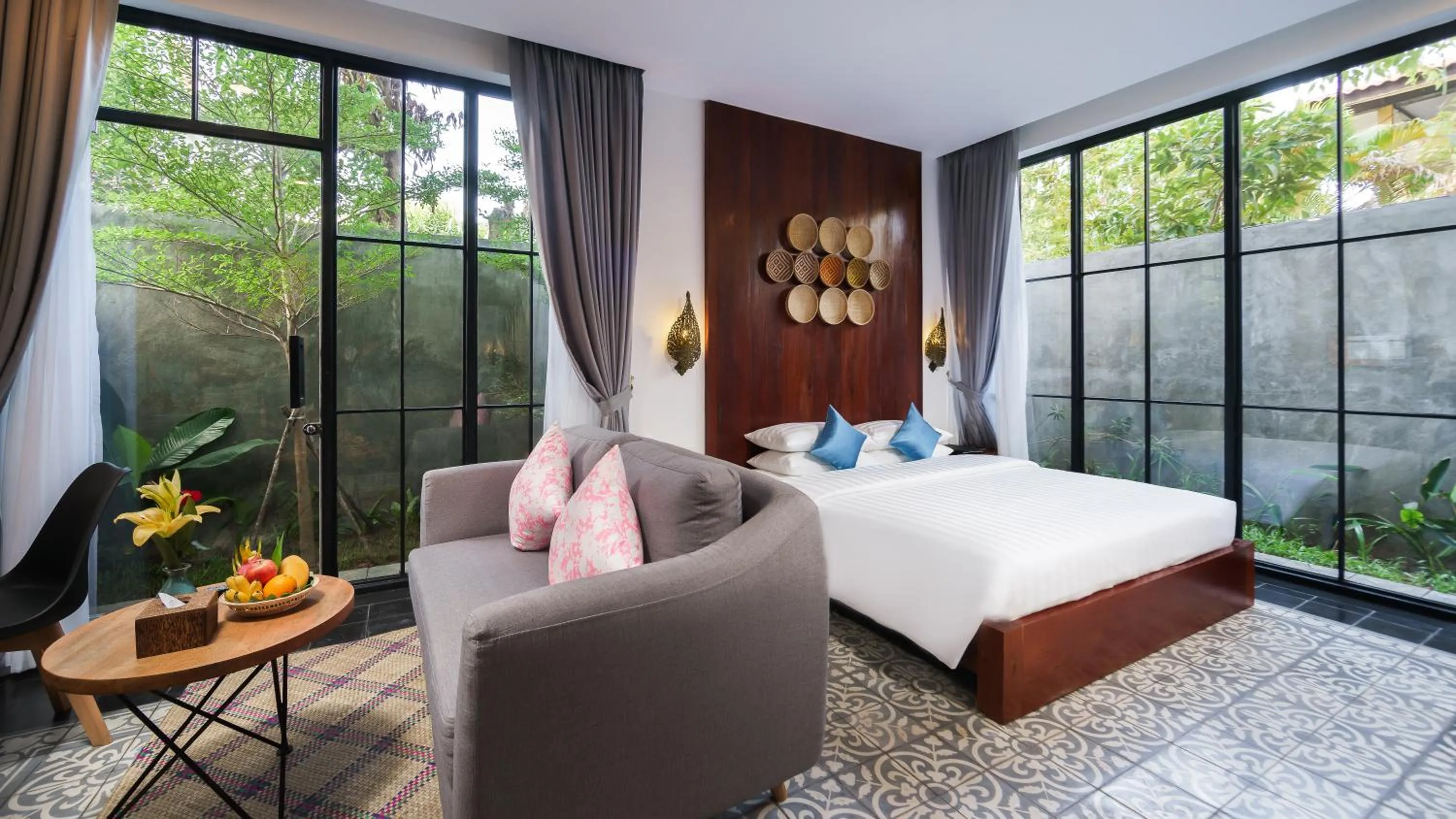 Seating area, Bed in Vihara The City of Temples