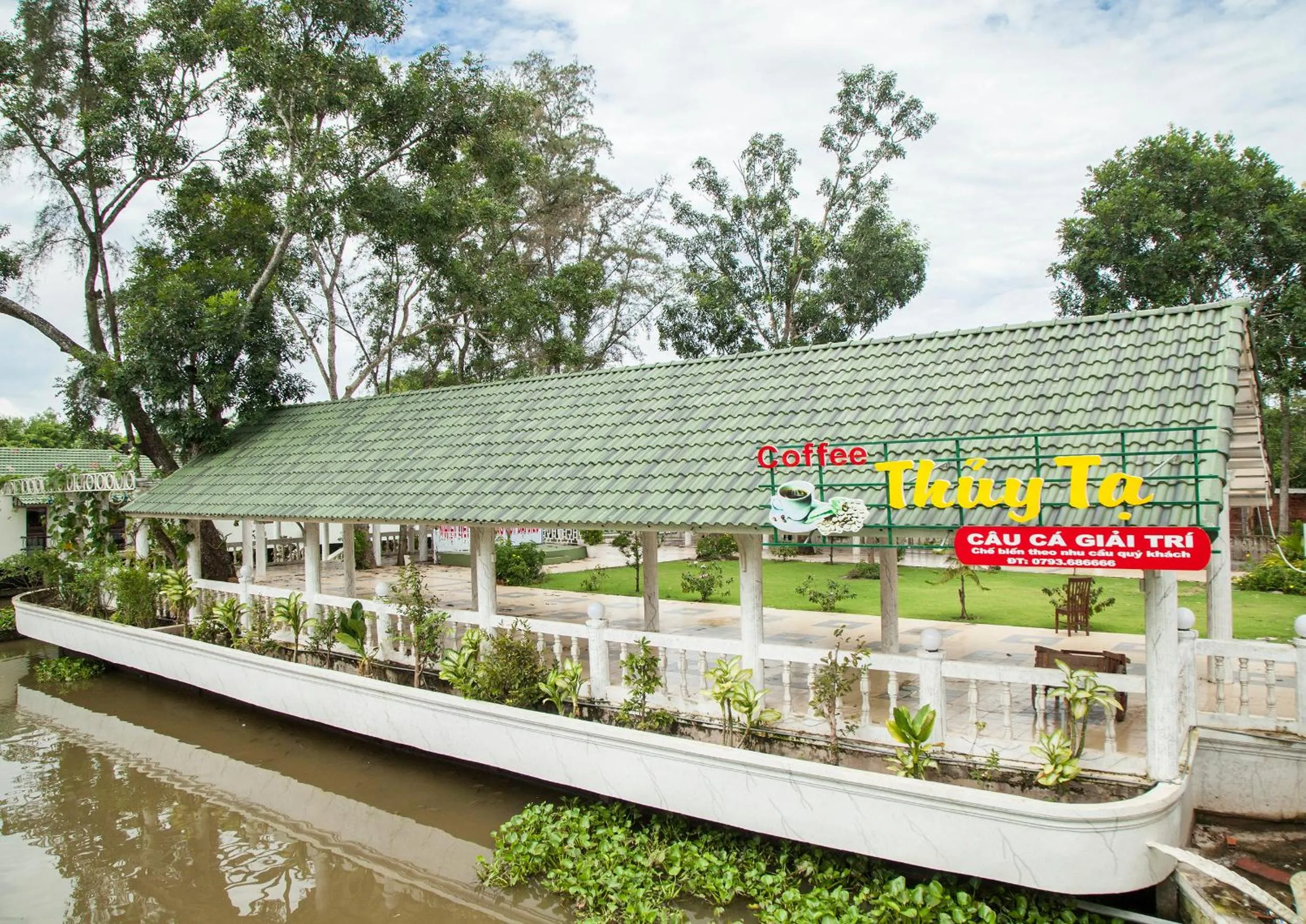 Property building in Satraco Royal Hotel