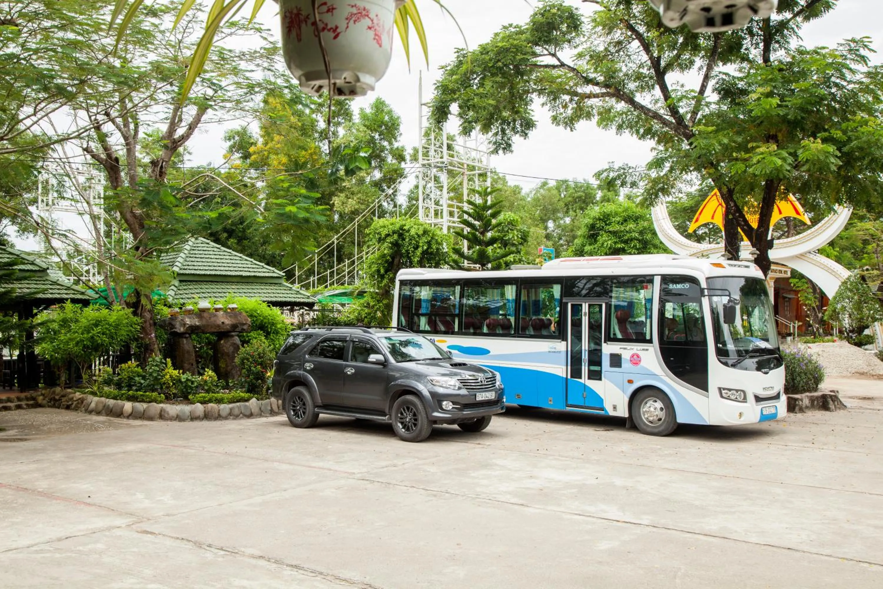 Property building in Satraco Royal Hotel