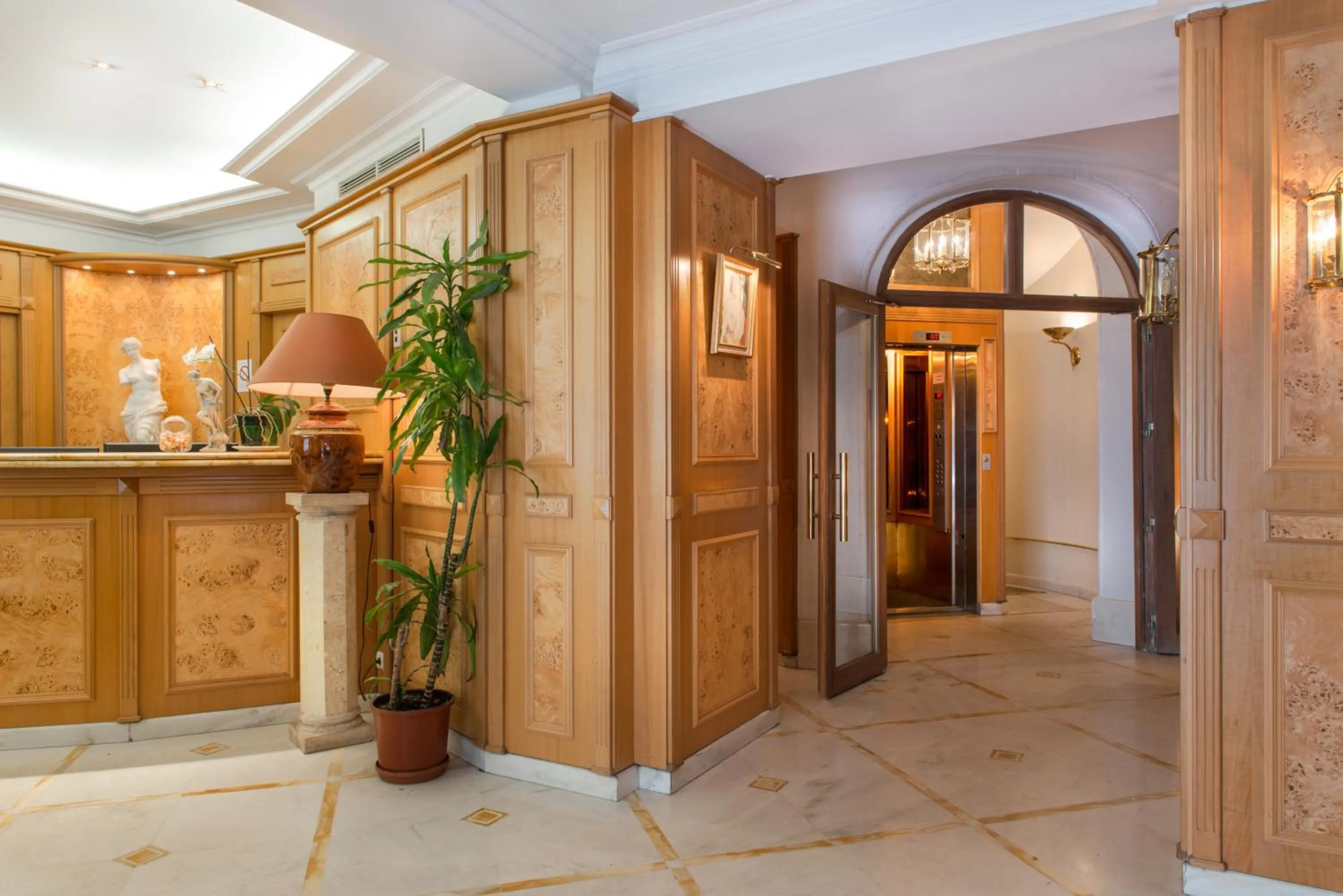 Lobby or reception in Princesse Caroline