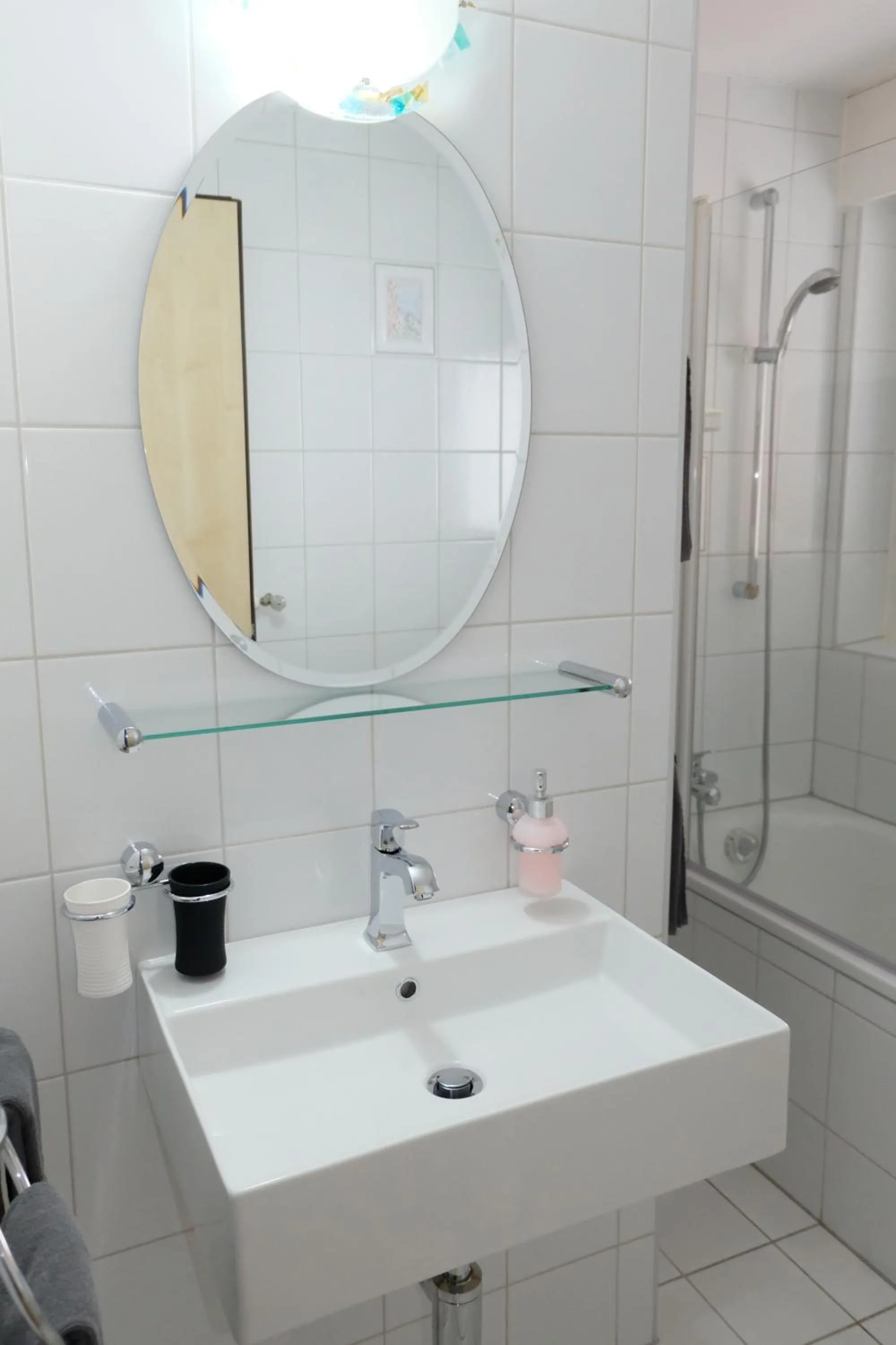 Bathroom in Artist Apartments & Hotel Garni