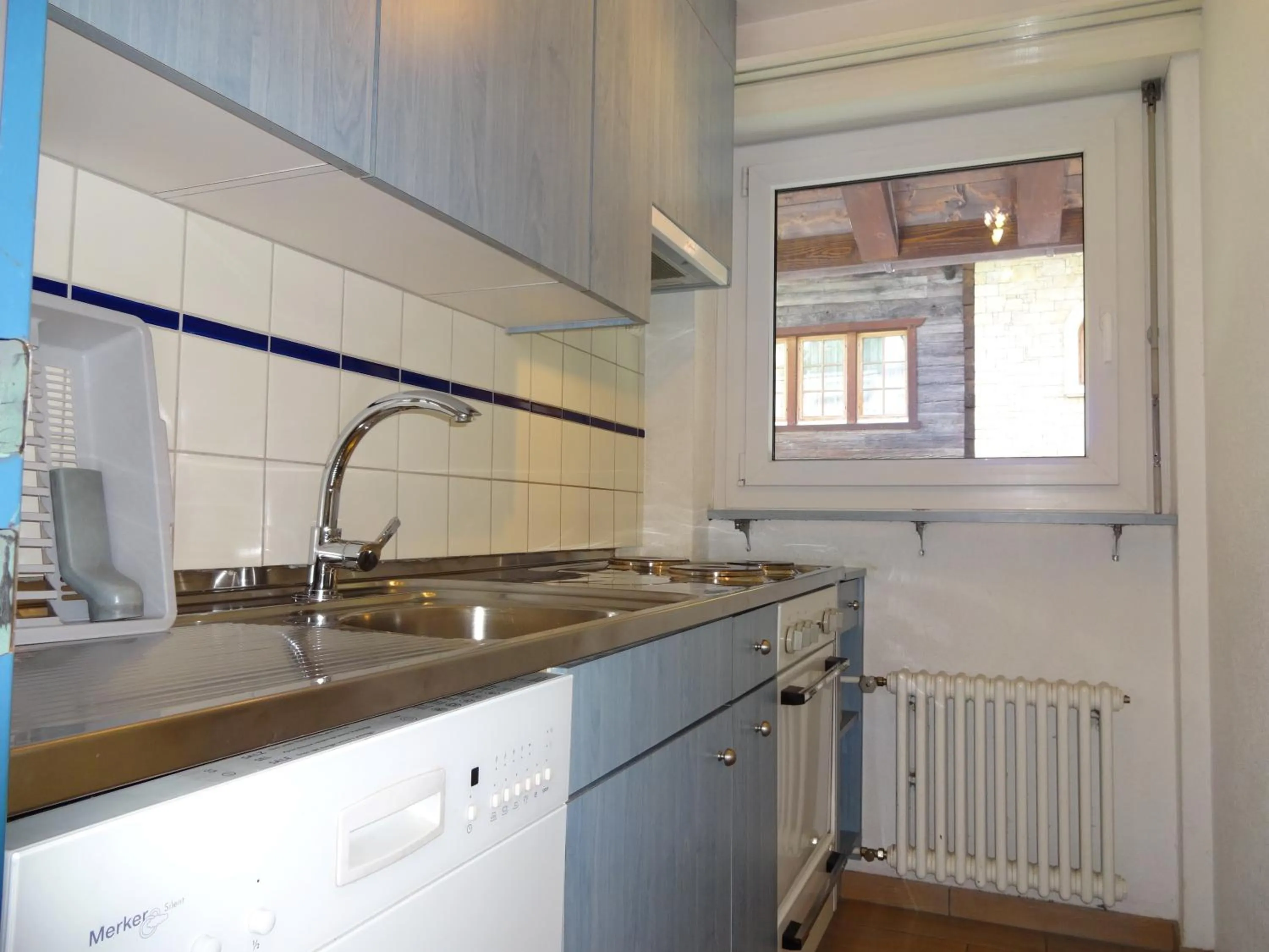 Kitchen or kitchenette in Artist Apartments & Hotel Garni
