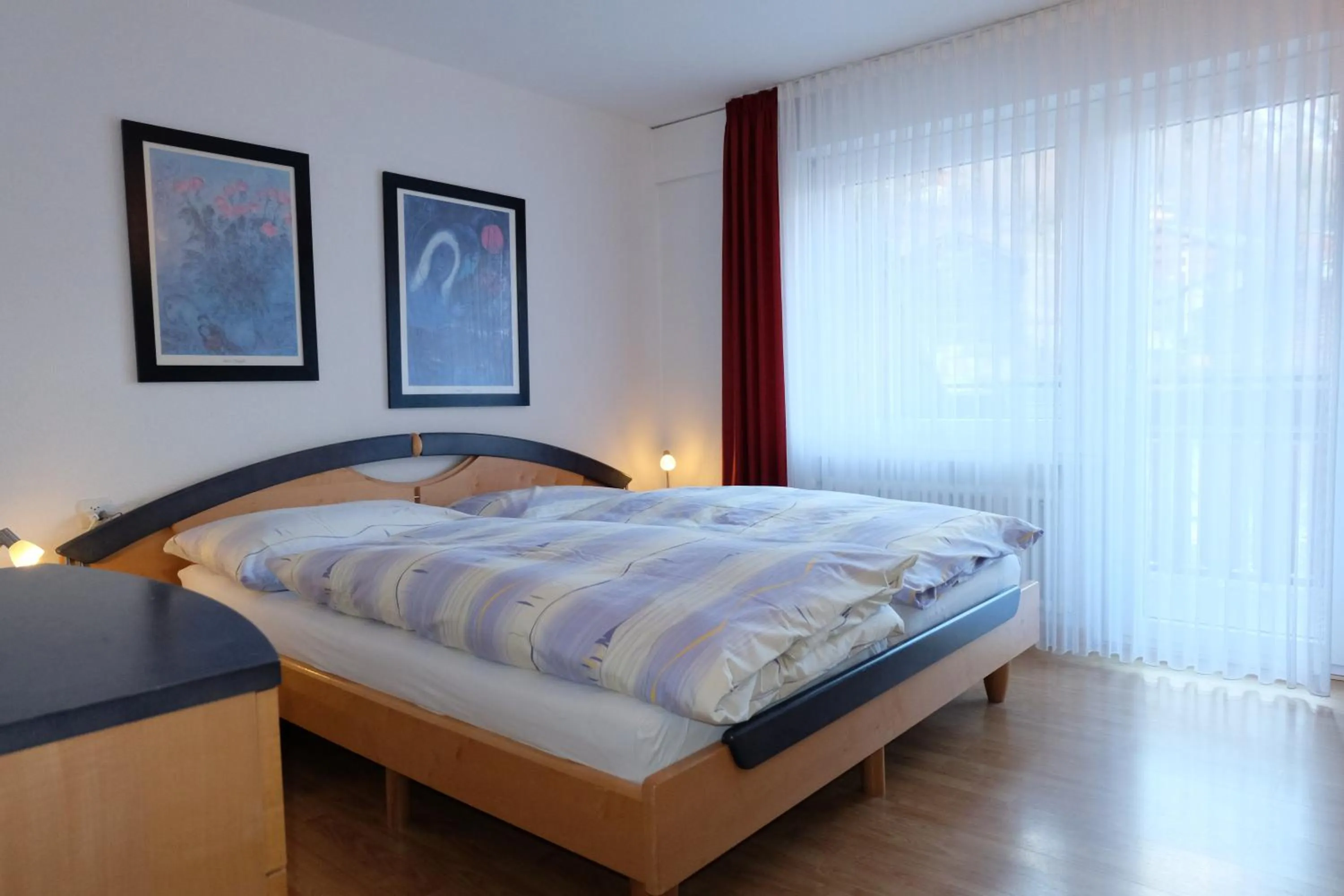 Bedroom, Bed in Artist Apartments & Hotel Garni