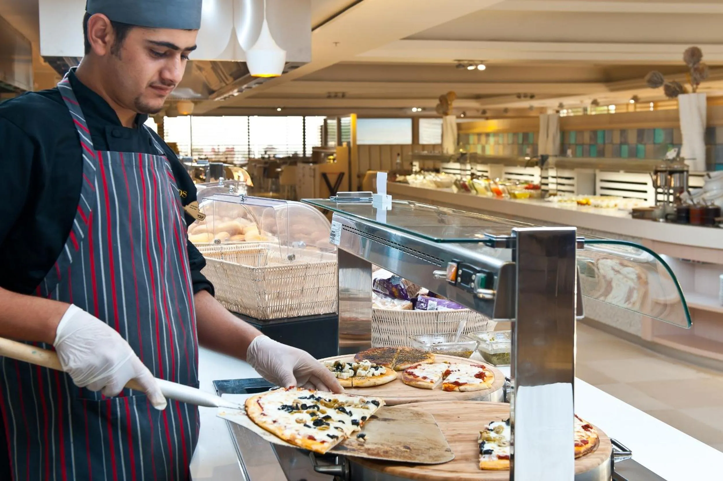 Food and drinks in Herods Dead Sea – A Premium Collection by Fattal Hotels