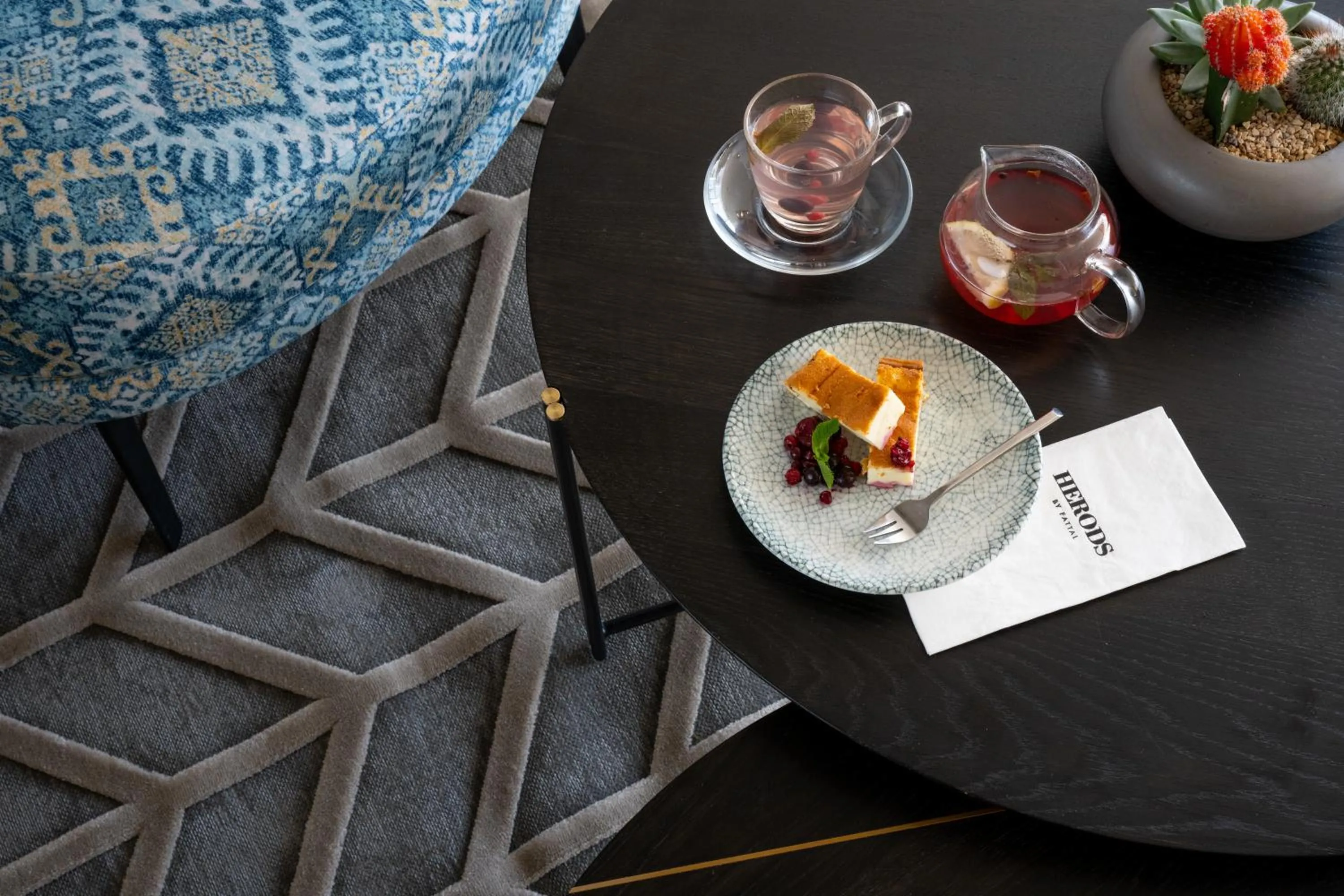 Lobby or reception in Herods Dead Sea – A Premium Collection by Fattal Hotels