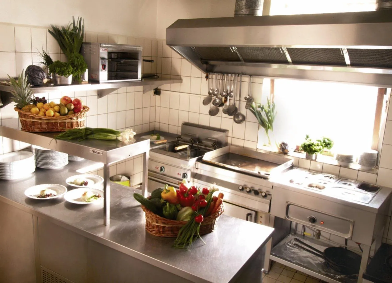 Kitchen or kitchenette in Hotel-Restaurant Alter Krug Kallinchen