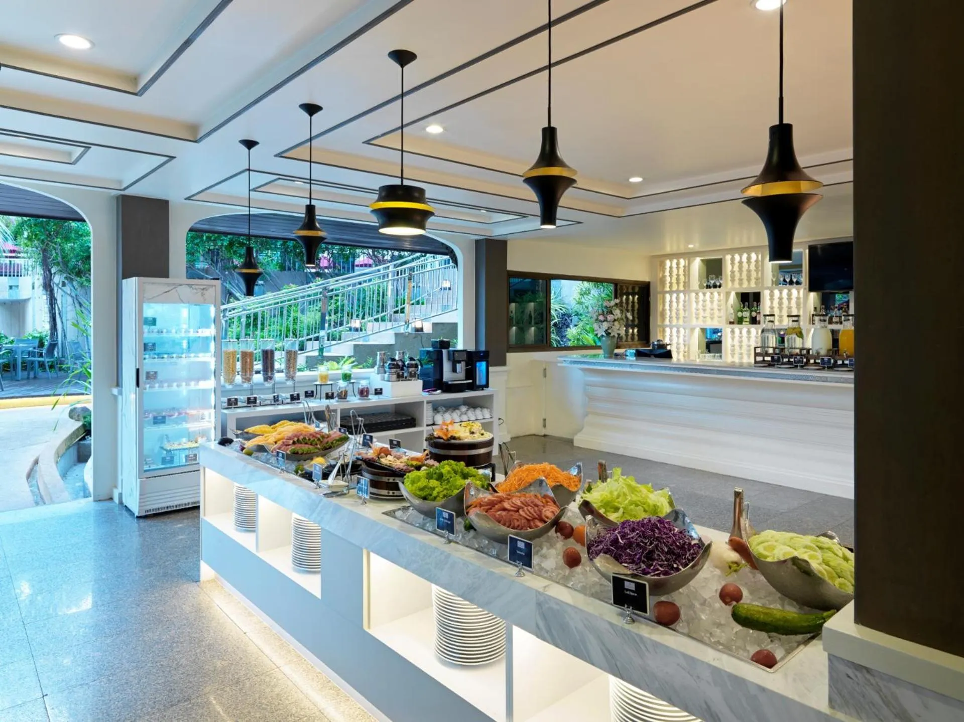 Restaurant/places to eat in Chanalai Flora Resort, Kata Beach