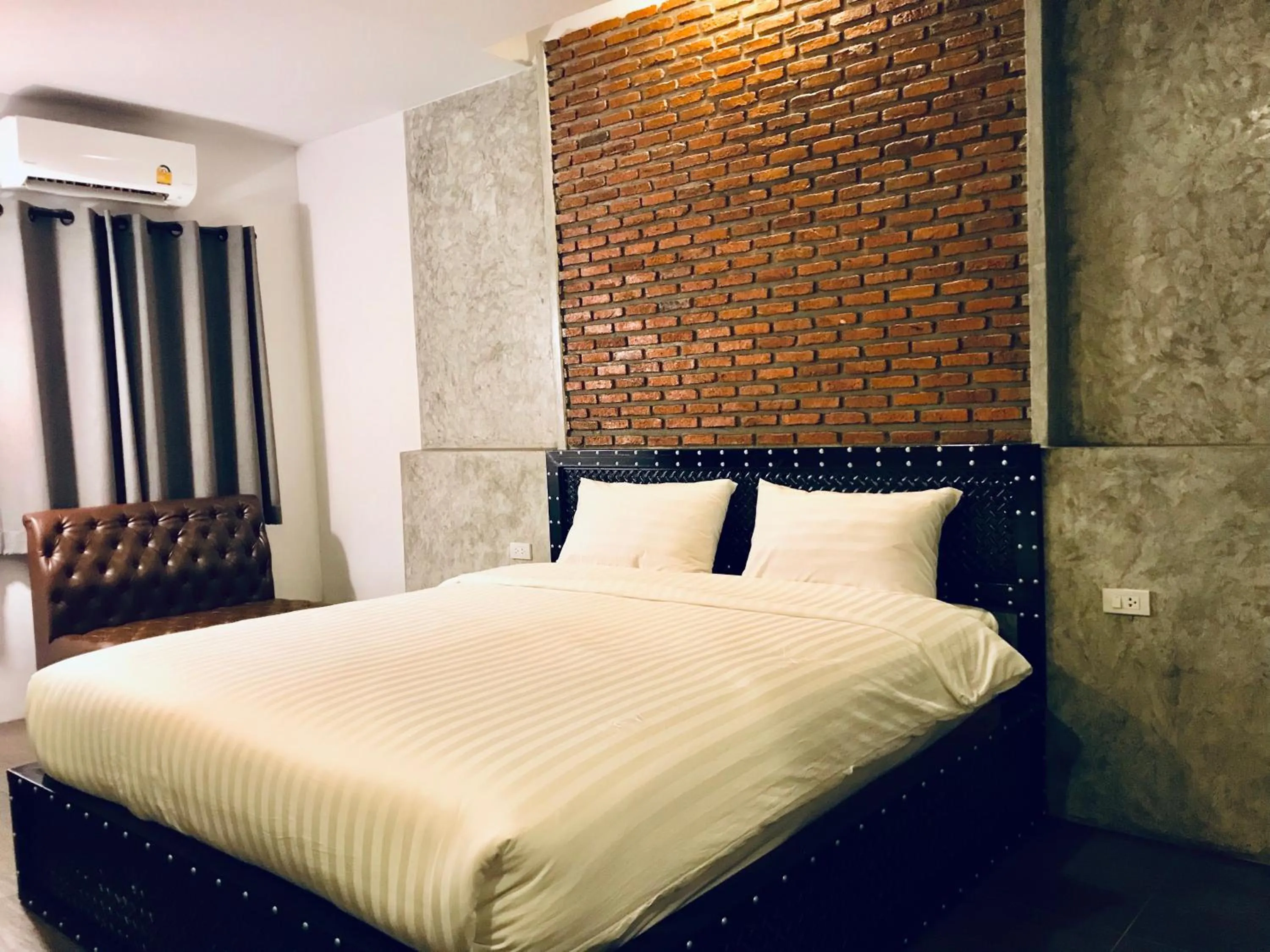 Bed in Pimchanok Resort