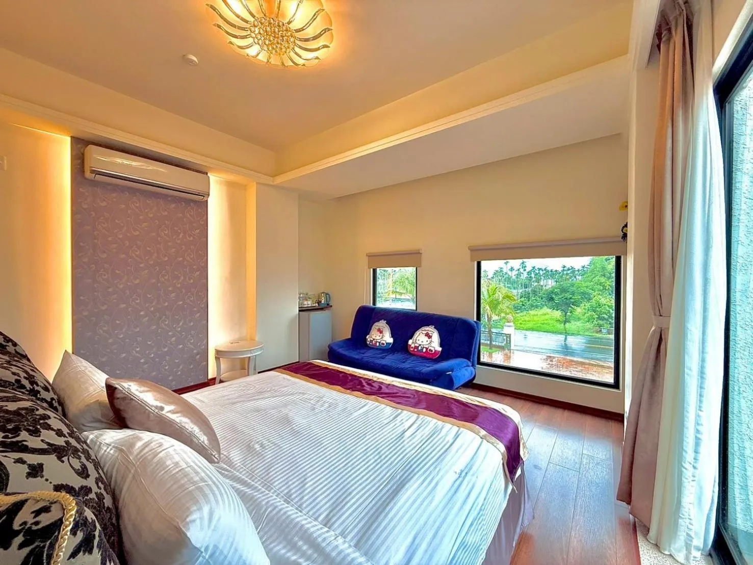 Photo of the whole room, Bed in Kurumba JiJi B&B