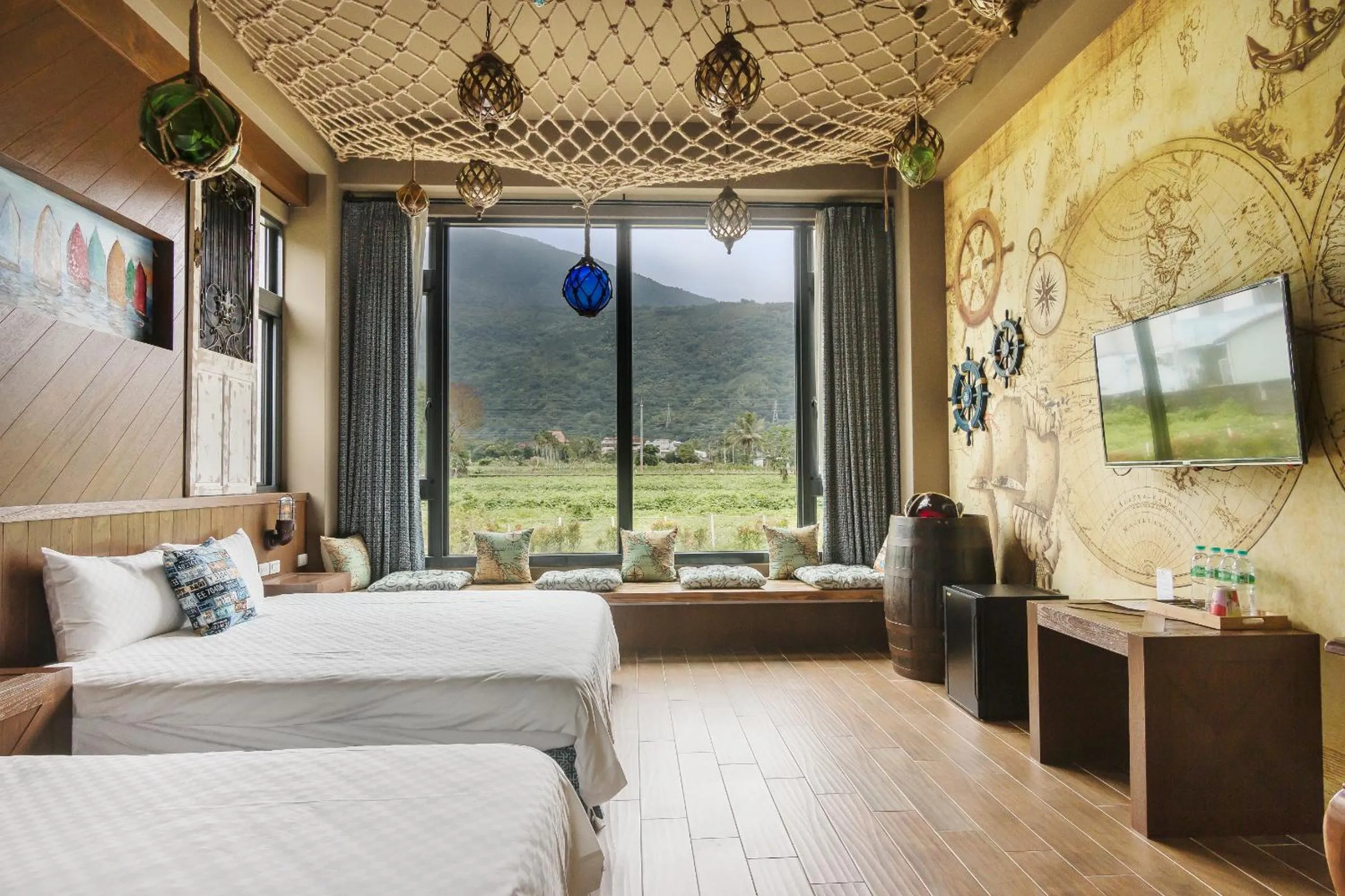 On site, Bed in The Dawn B&B