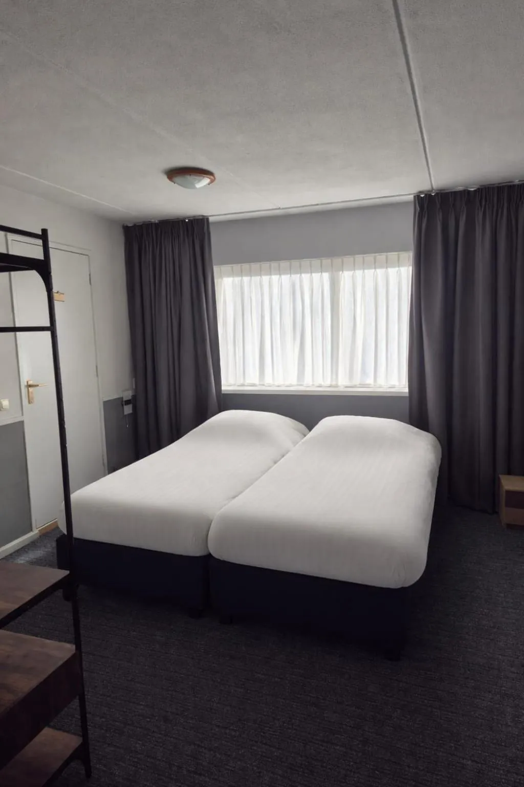 Bedroom, Bed in Hotel,cafe,biljart POT