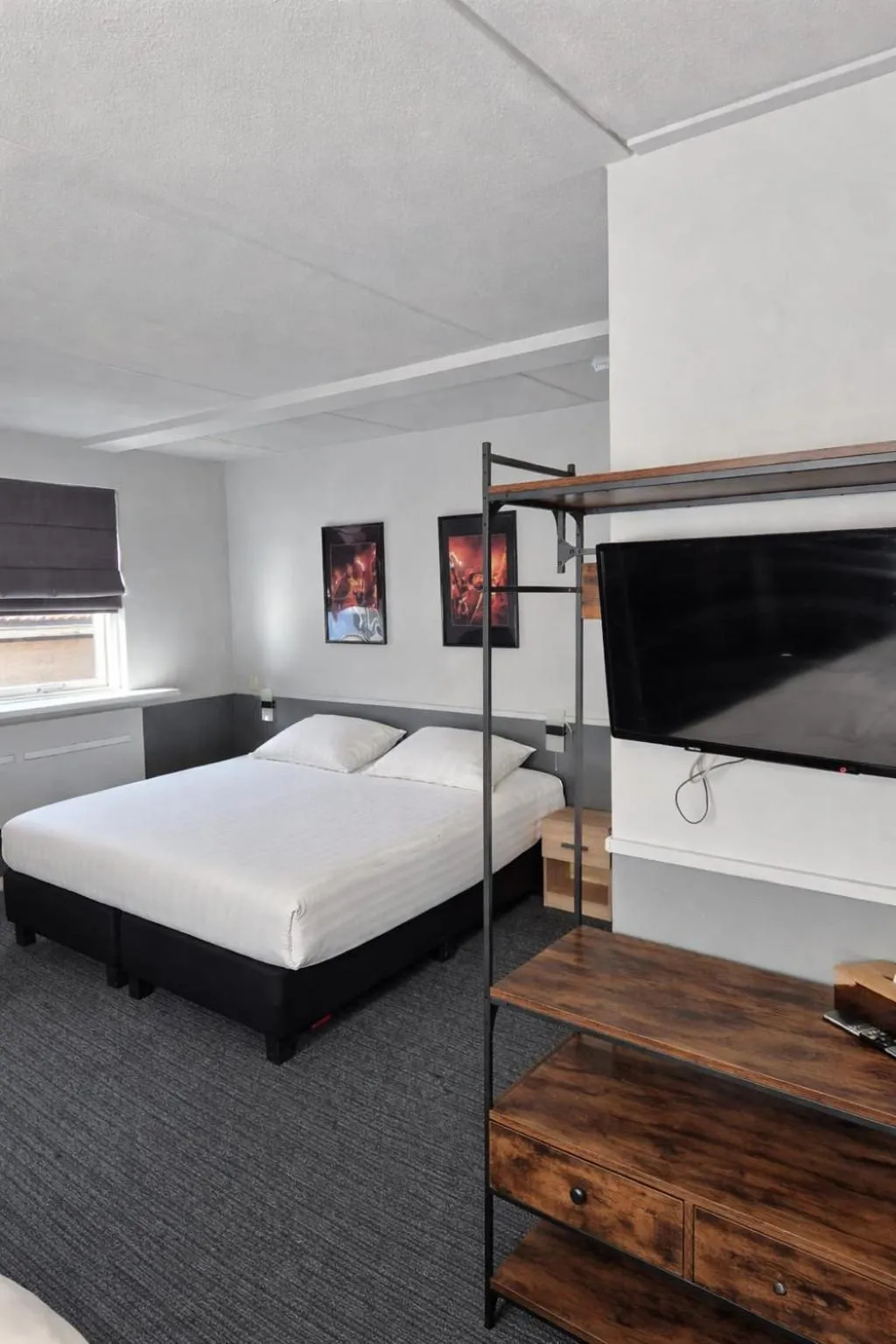 Bedroom, Bed in Hotel,cafe,biljart POT