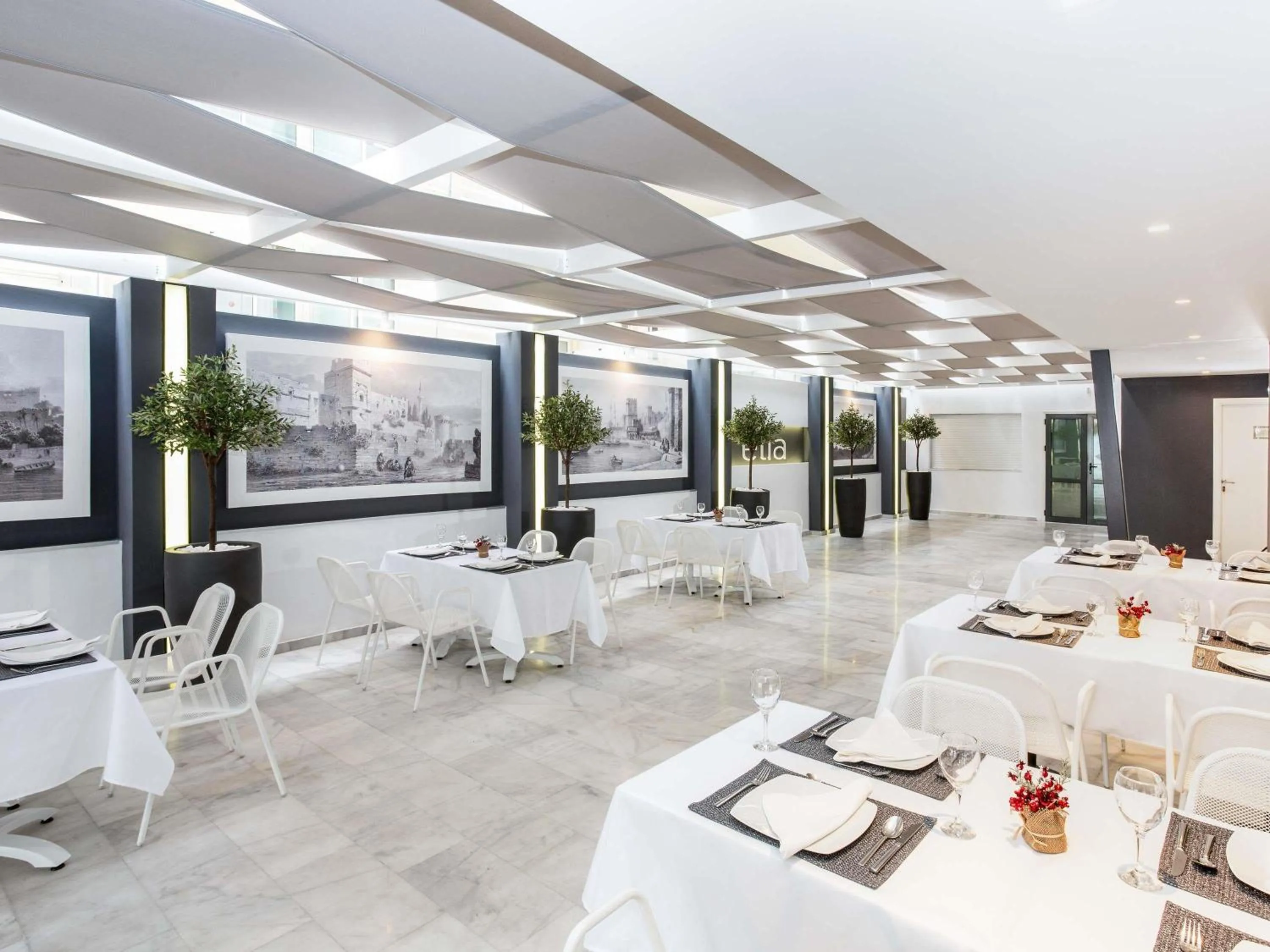 Restaurant/places to eat in Mercure Rhodes Alexia Hotel & Spa